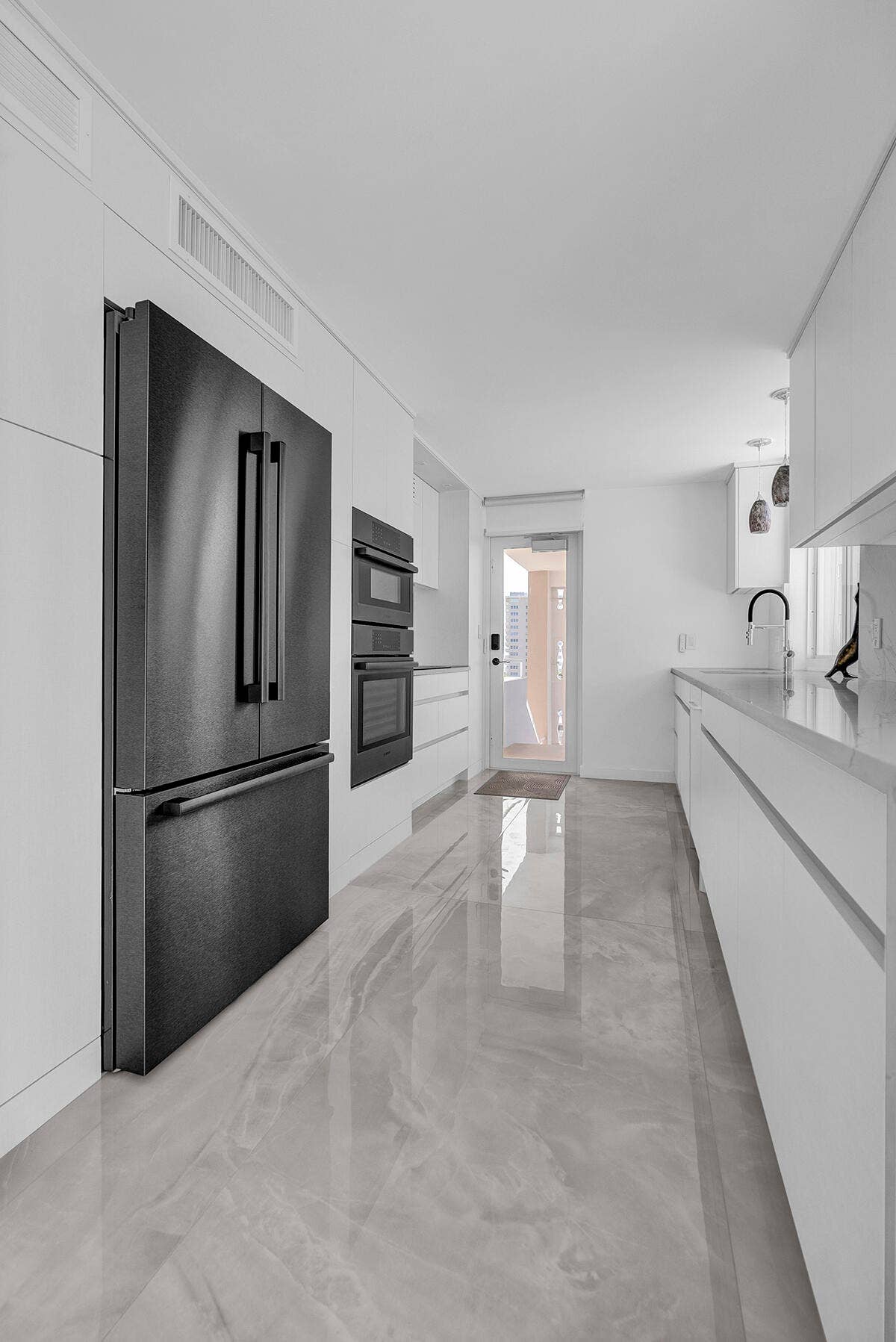 201 N Riverside Drive, #802, Pompano Beach, FL 33062 DSC08933