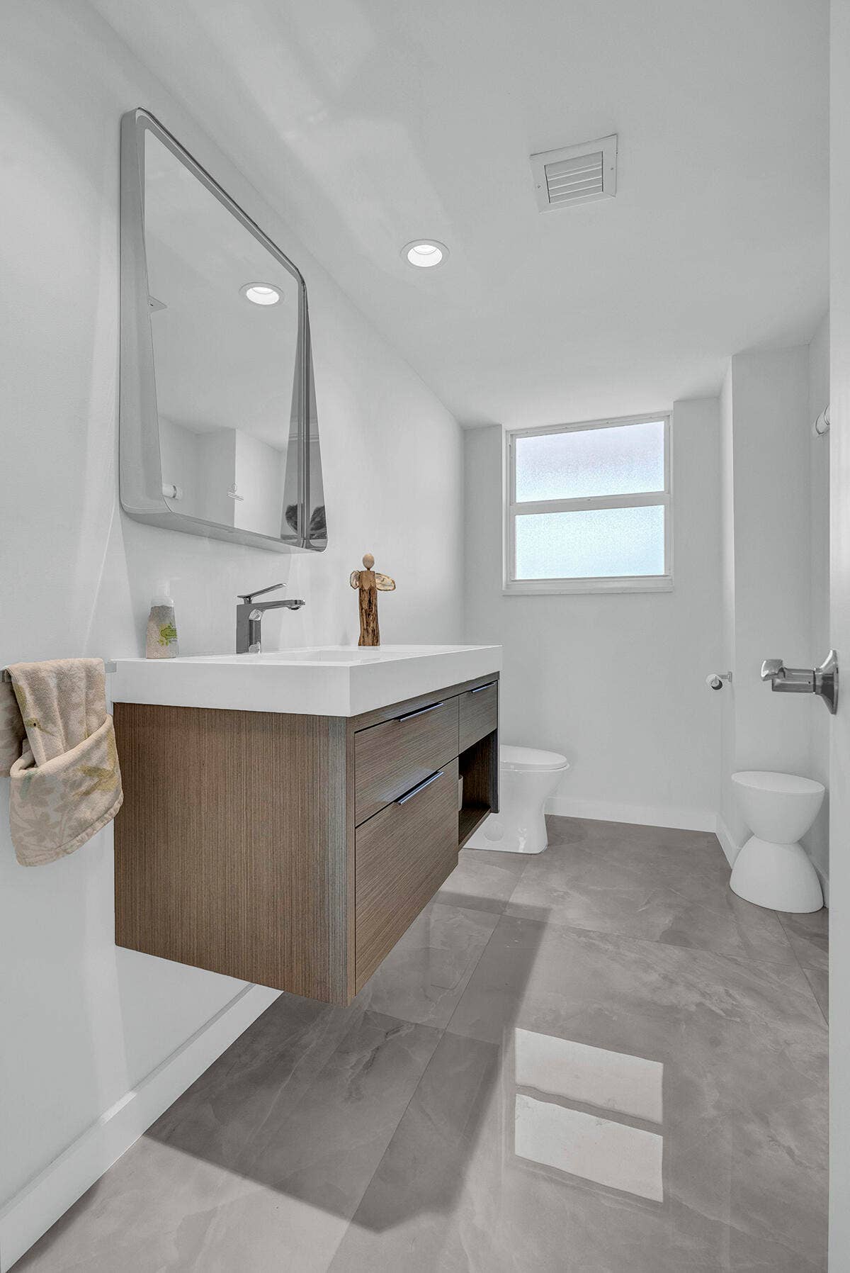 201 N Riverside Drive, #802, Pompano Beach, FL 33062 DSC08927
