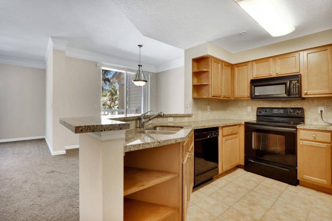 255 Murcia Drive, #203, Jupiter, Jupiter, FL 33458 Kitchen area