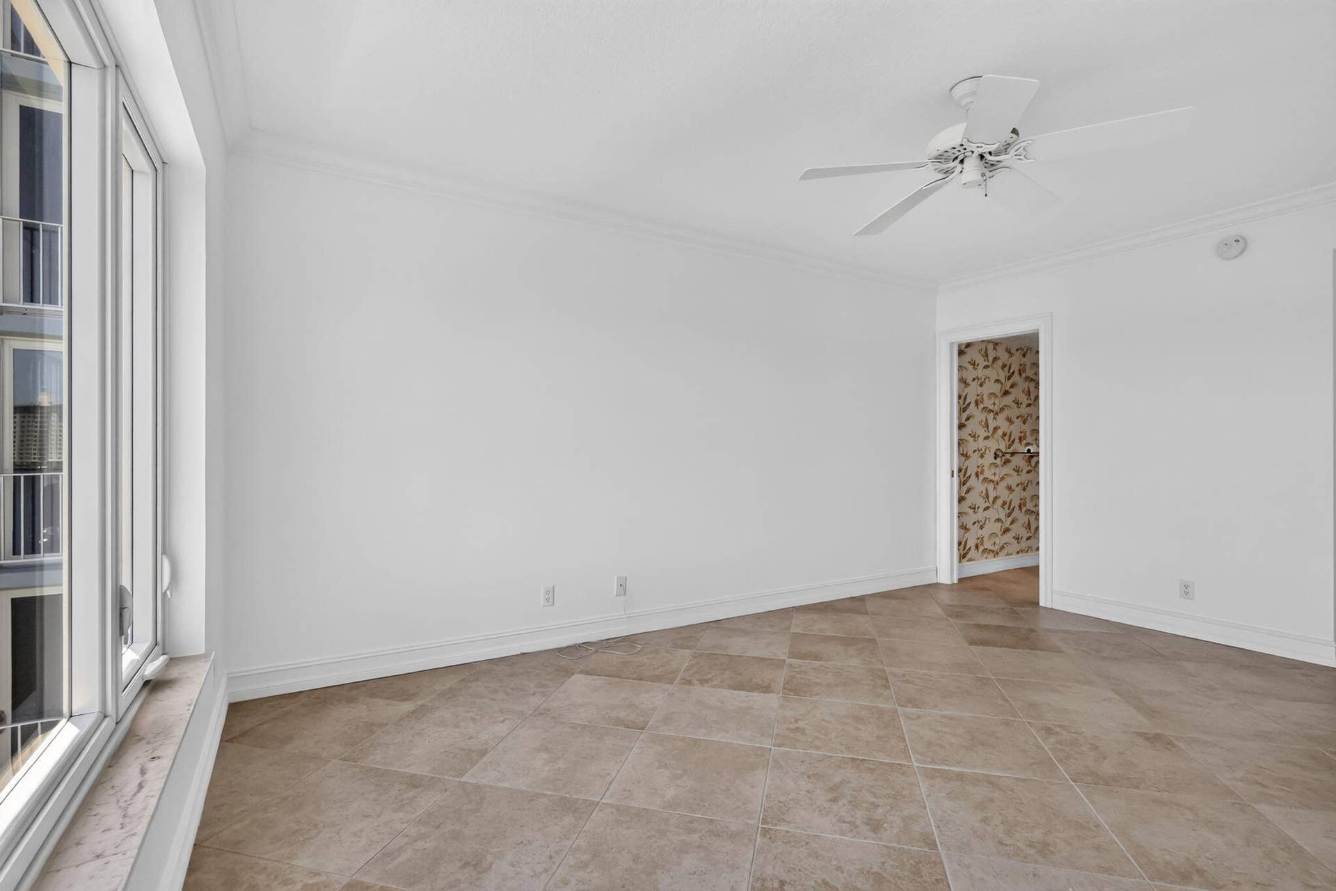 555 SE 6TH Avenue, #4F, Delray Beach, FL 33483 26-web-or-mls-_14A0344