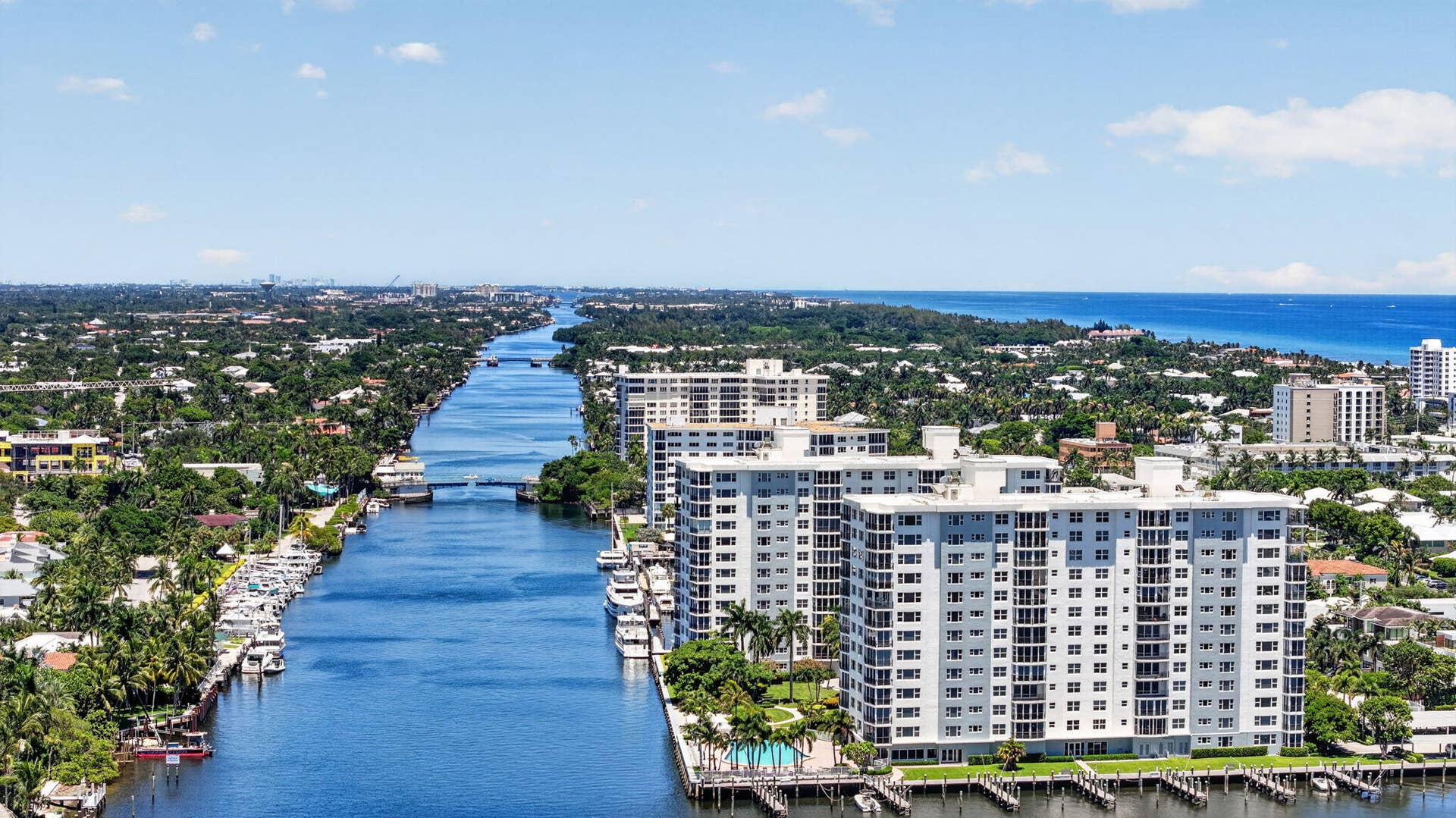555 SE 6TH Avenue, #4F, Delray Beach, FL 33483 44-web-or-mls-DJI_20260811133001_0176_D