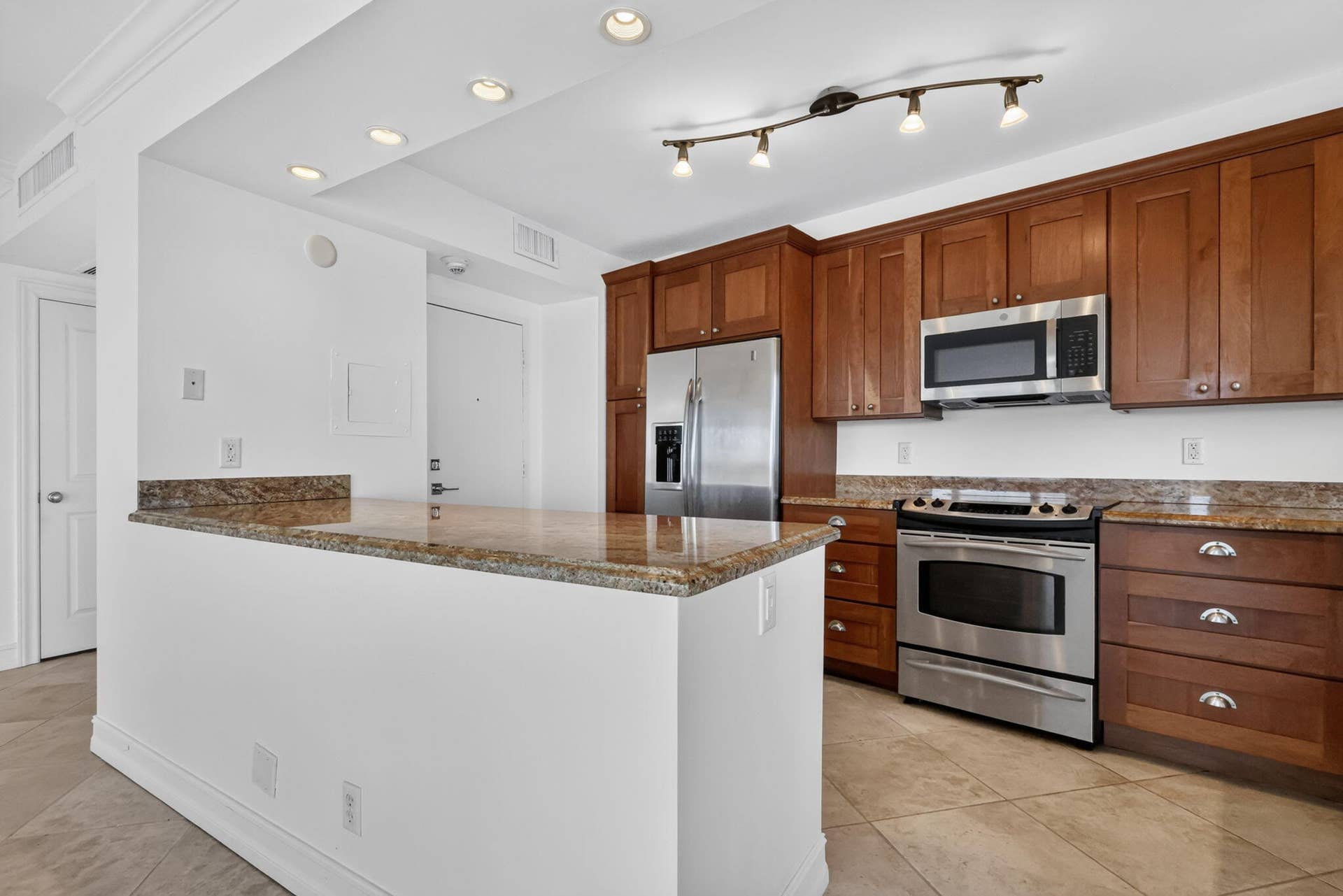555 SE 6TH Avenue, #4F, Delray Beach, FL 33483 13-web-or-mls-_14A0276