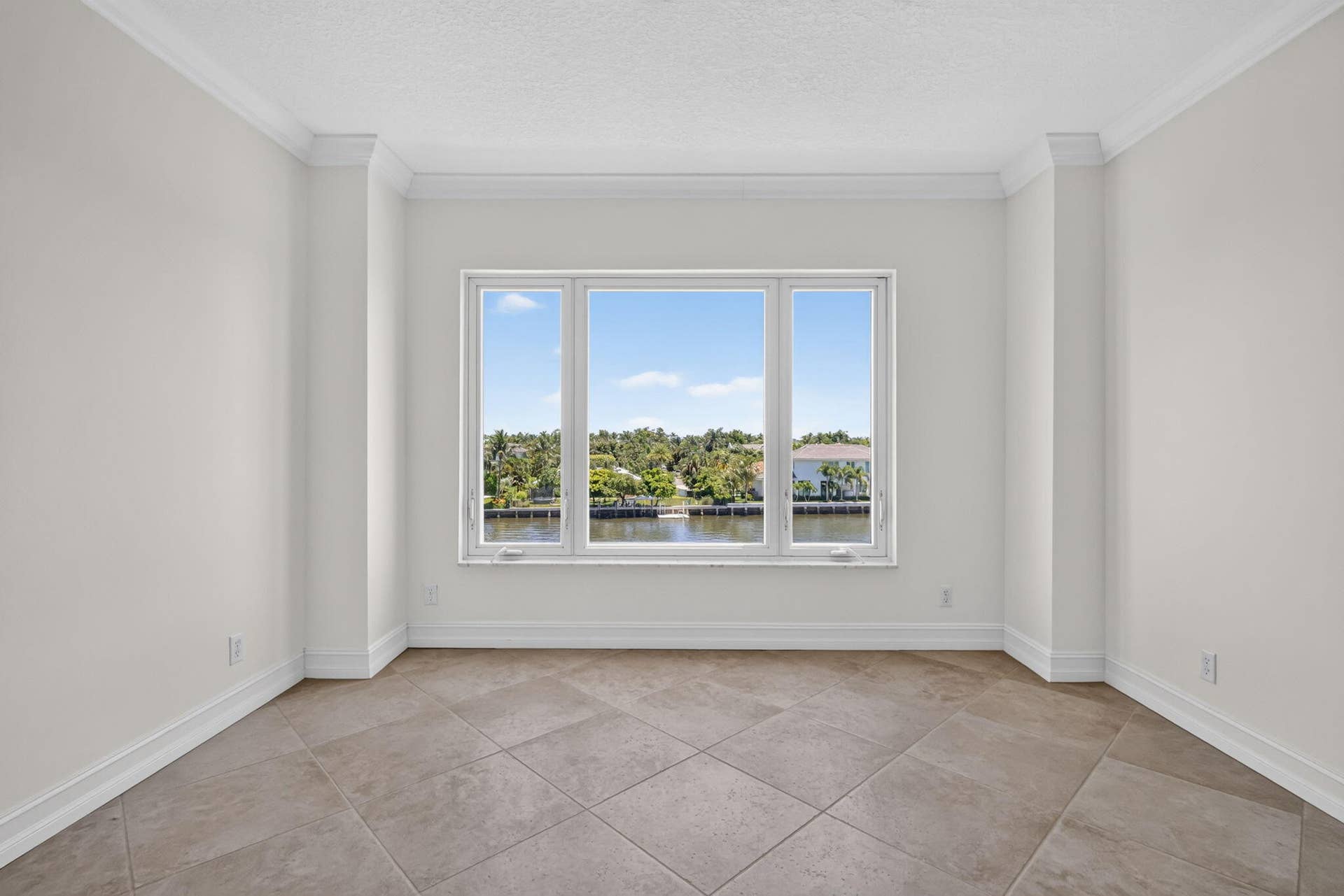 555 SE 6TH Avenue, #4F, Delray Beach, FL 33483 23-web-or-mls-_14A0325