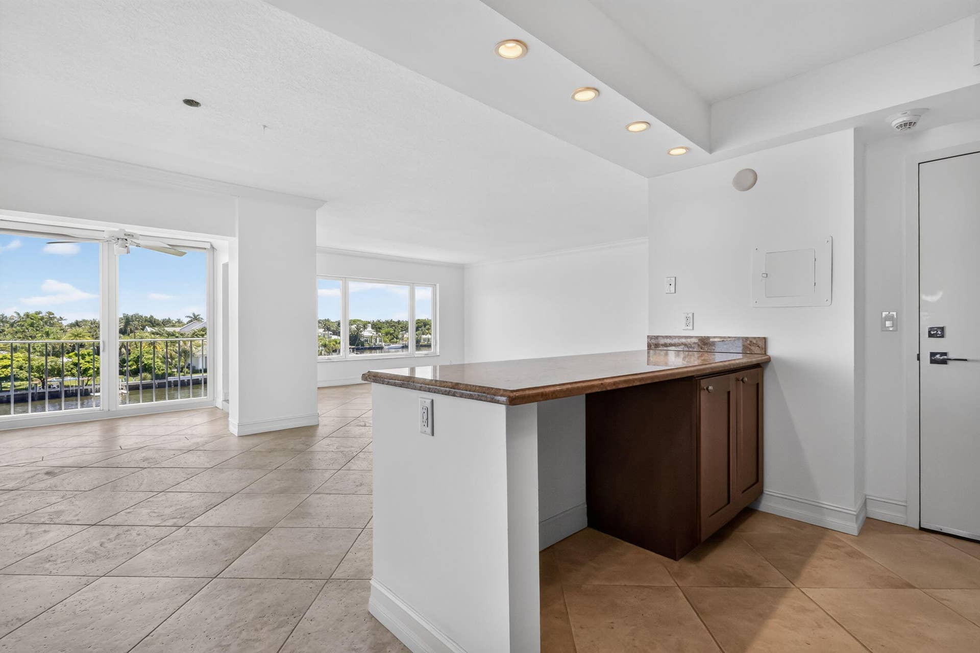555 SE 6TH Avenue, #4F, Delray Beach, FL 33483 16-web-or-mls-_14A0290