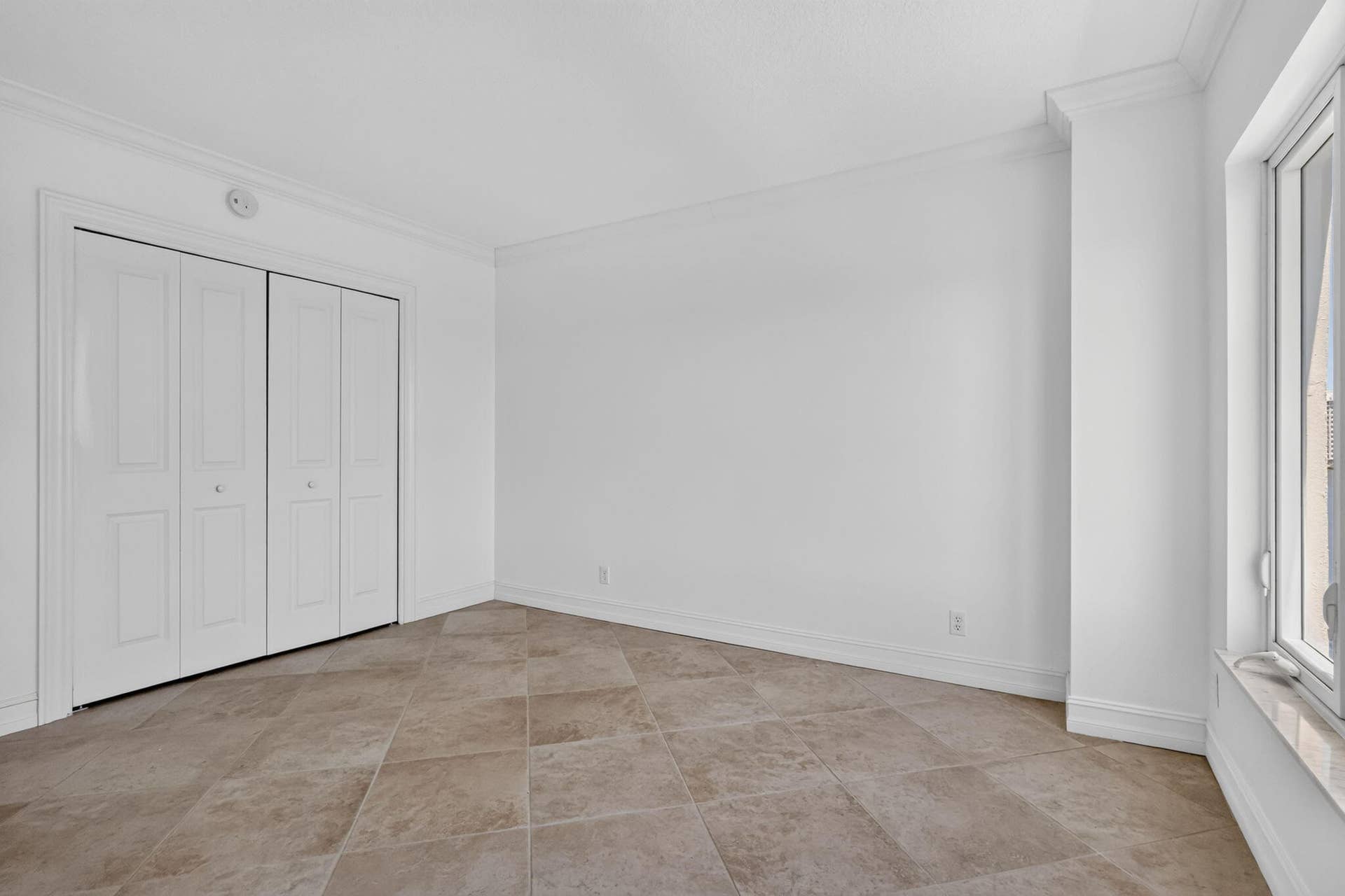 555 SE 6TH Avenue, #4F, Delray Beach, FL 33483 21-web-or-mls-_14A0316