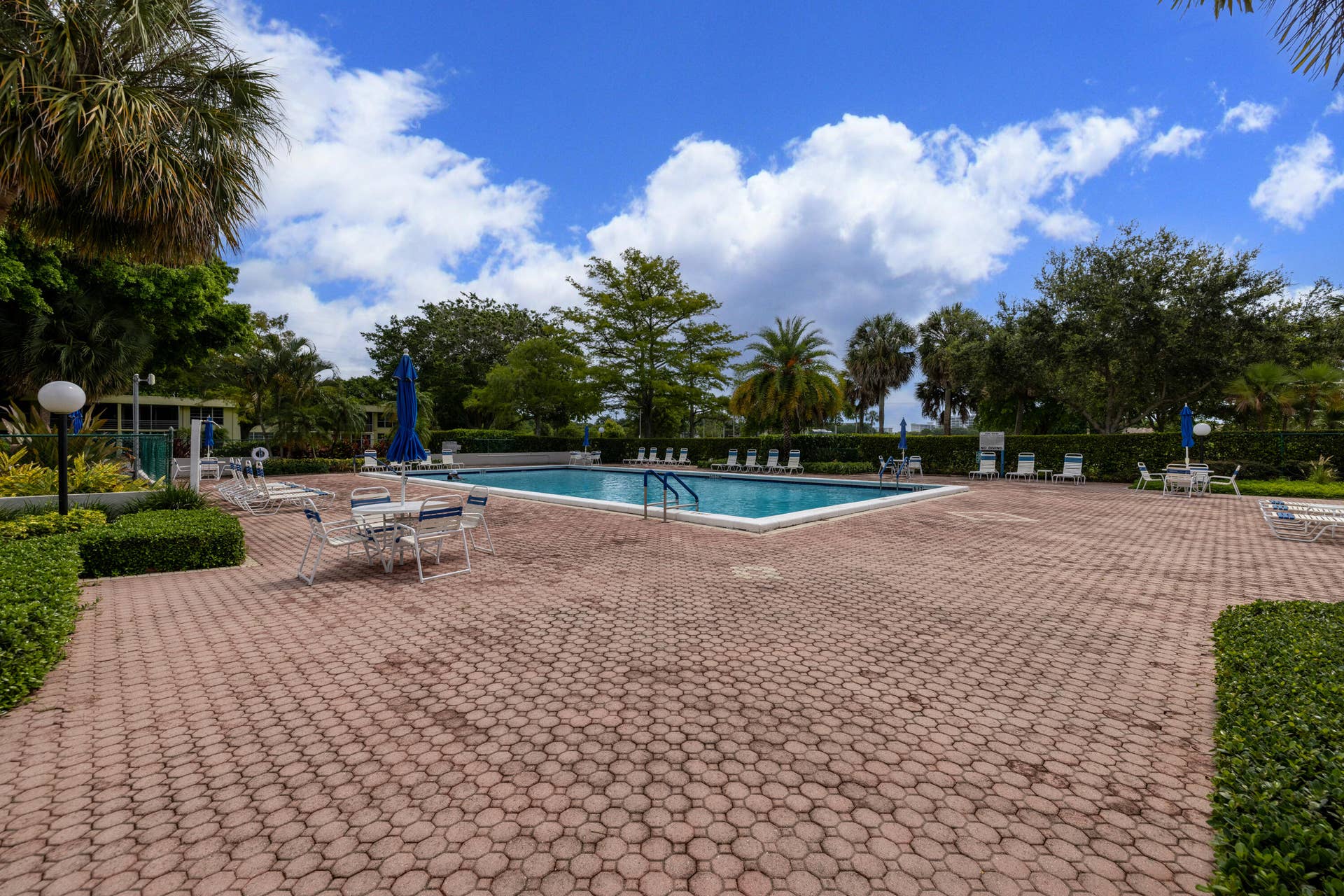 575 Oaks Lane, #708, Pompano Beach, FL 33069 575-Rx--12