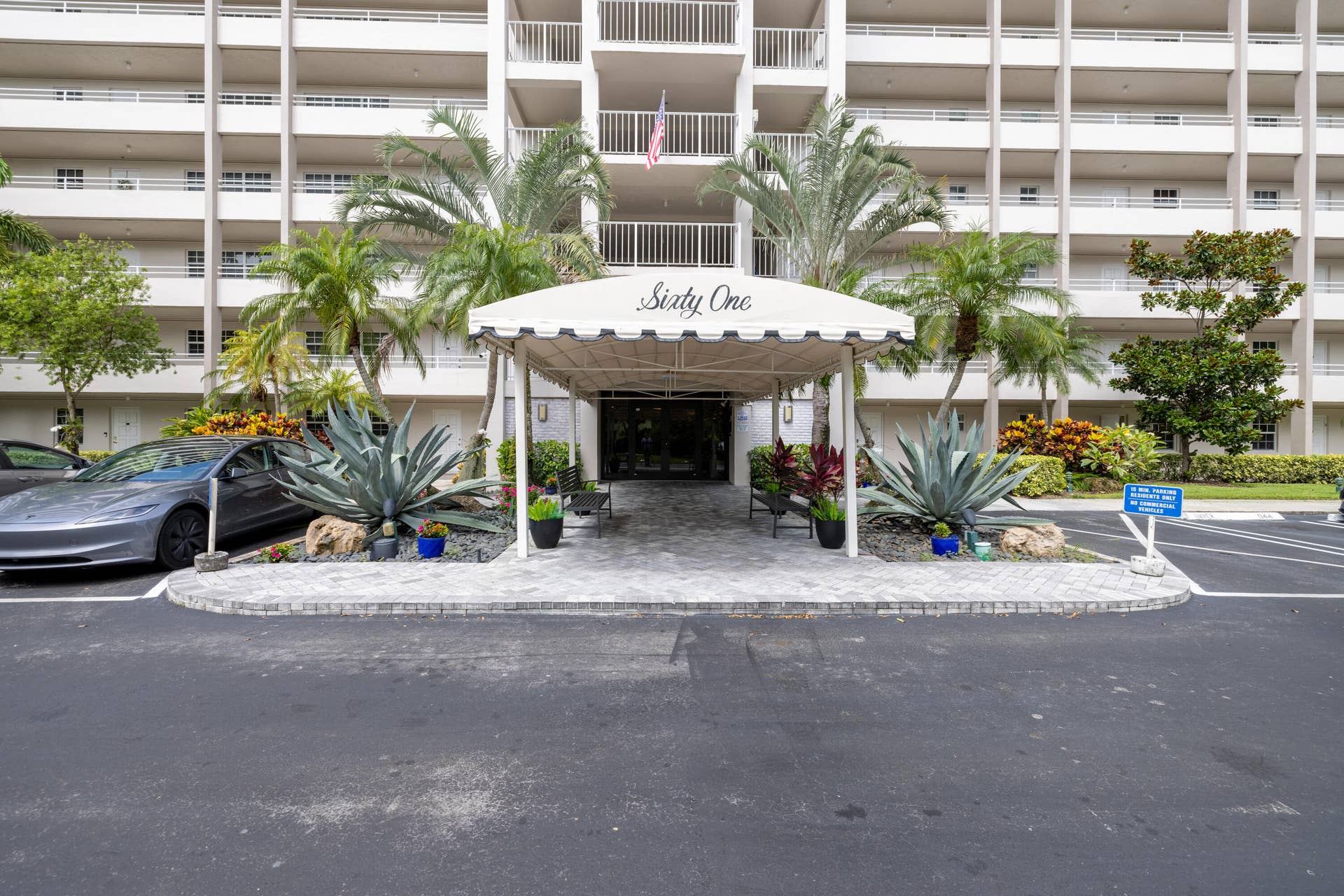 575 Oaks Lane, #708, Pompano Beach, FL 33069 575-Rx--19