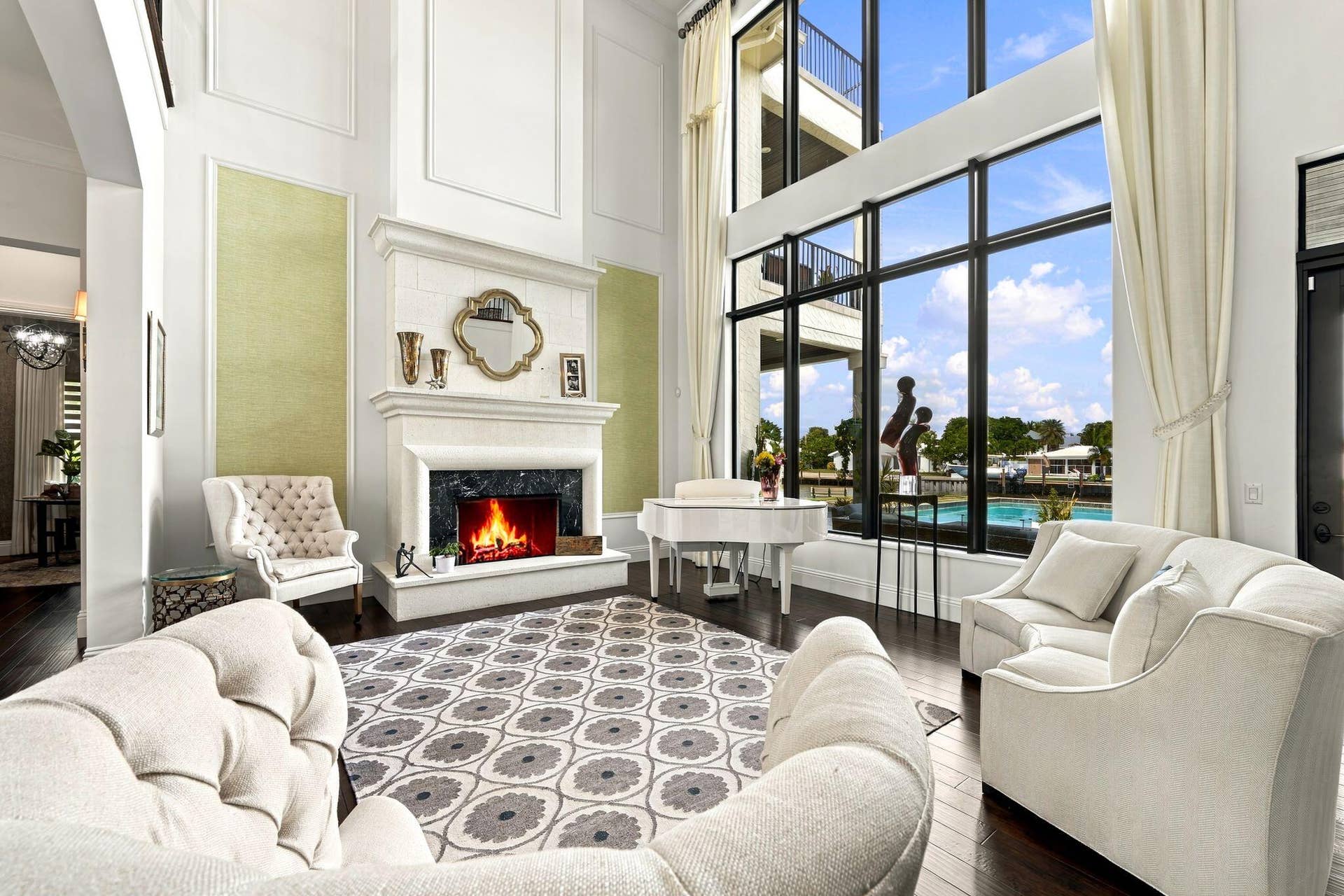 1950 Portage Landing N, North Palm Beach, FL 33408 LIVING ROOM