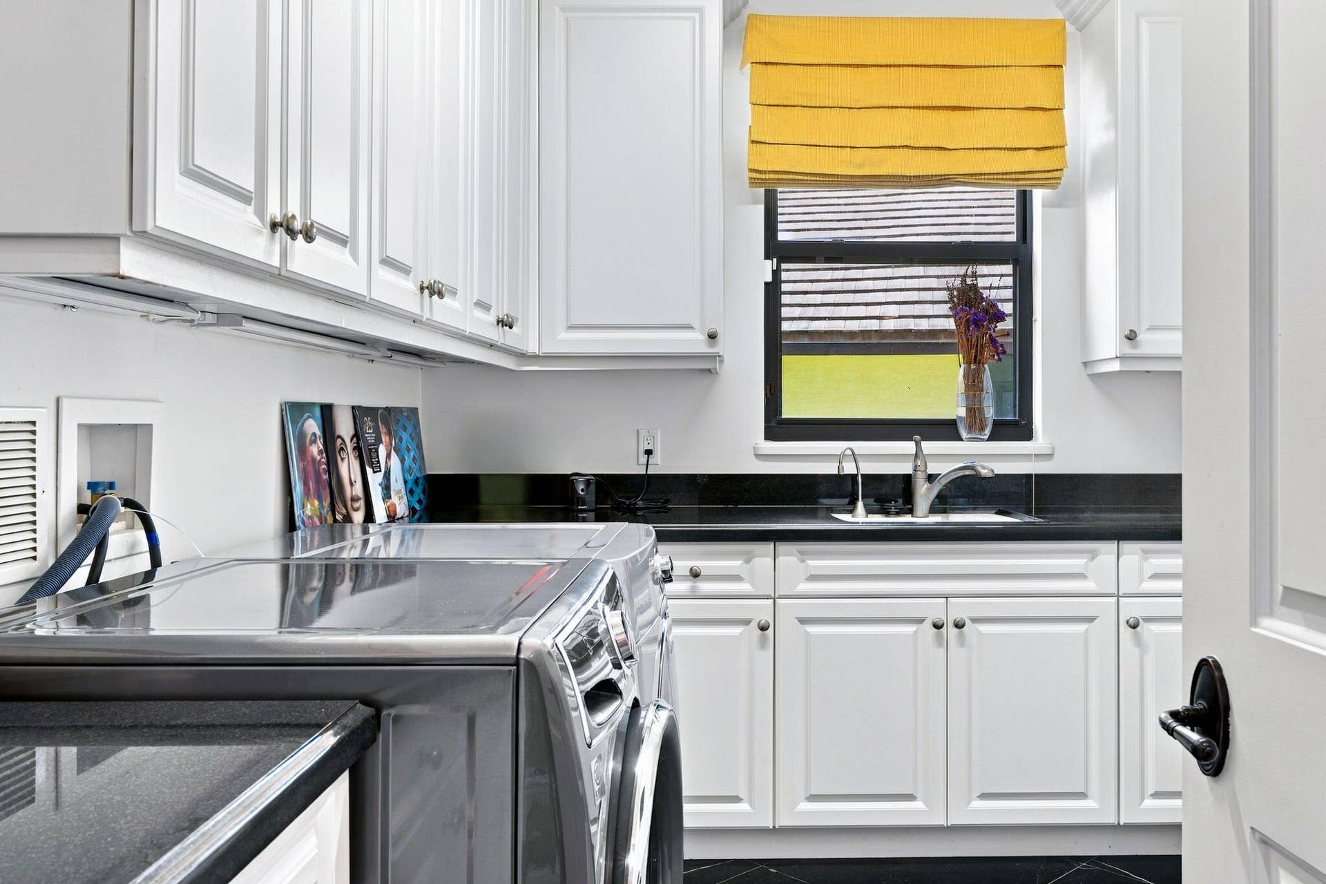 1950 Portage Landing N, North Palm Beach, FL 33408 LAUNDRY