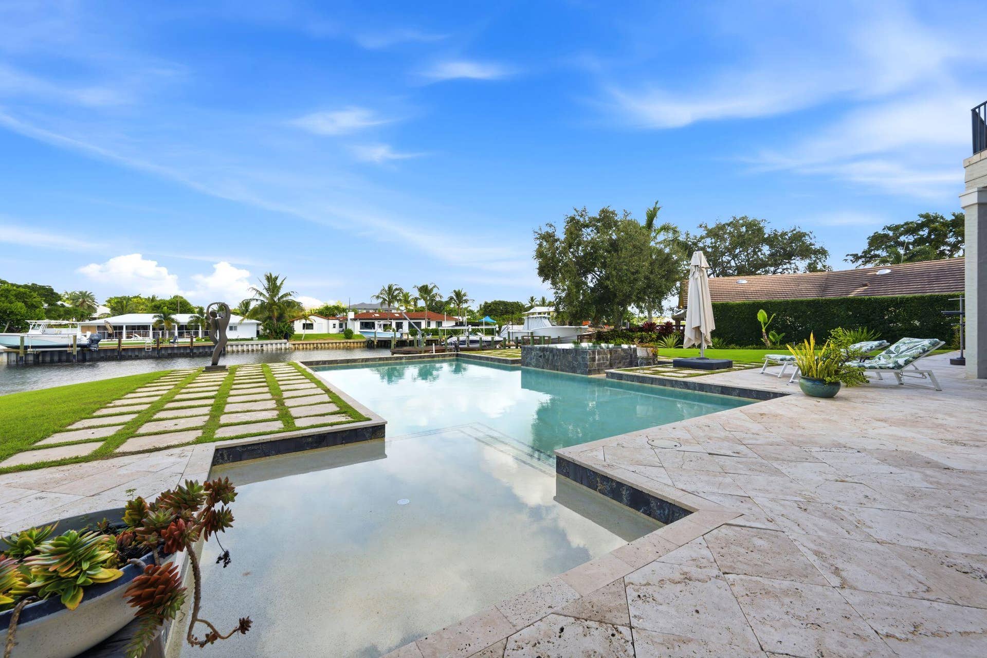 1950 Portage Landing N, North Palm Beach, FL 33408 POOL