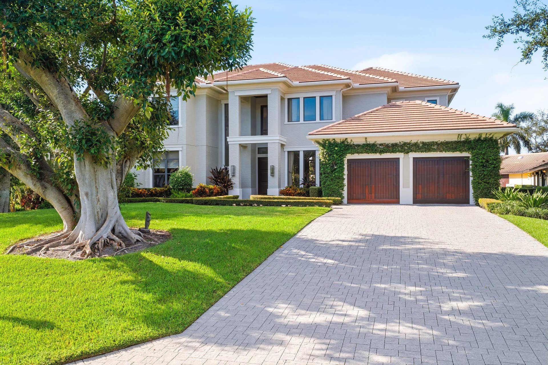 1950 Portage Landing N, North Palm Beach, FL 33408 FRONT EXTERIOR