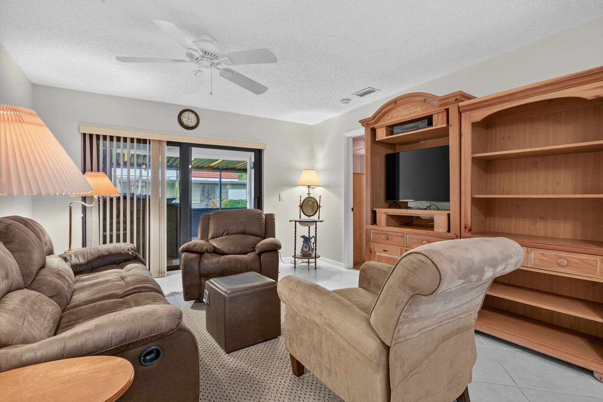 509 NW 36th Avenue, Deerfield Beach, FL 33442 24-web-or-mls-509-27