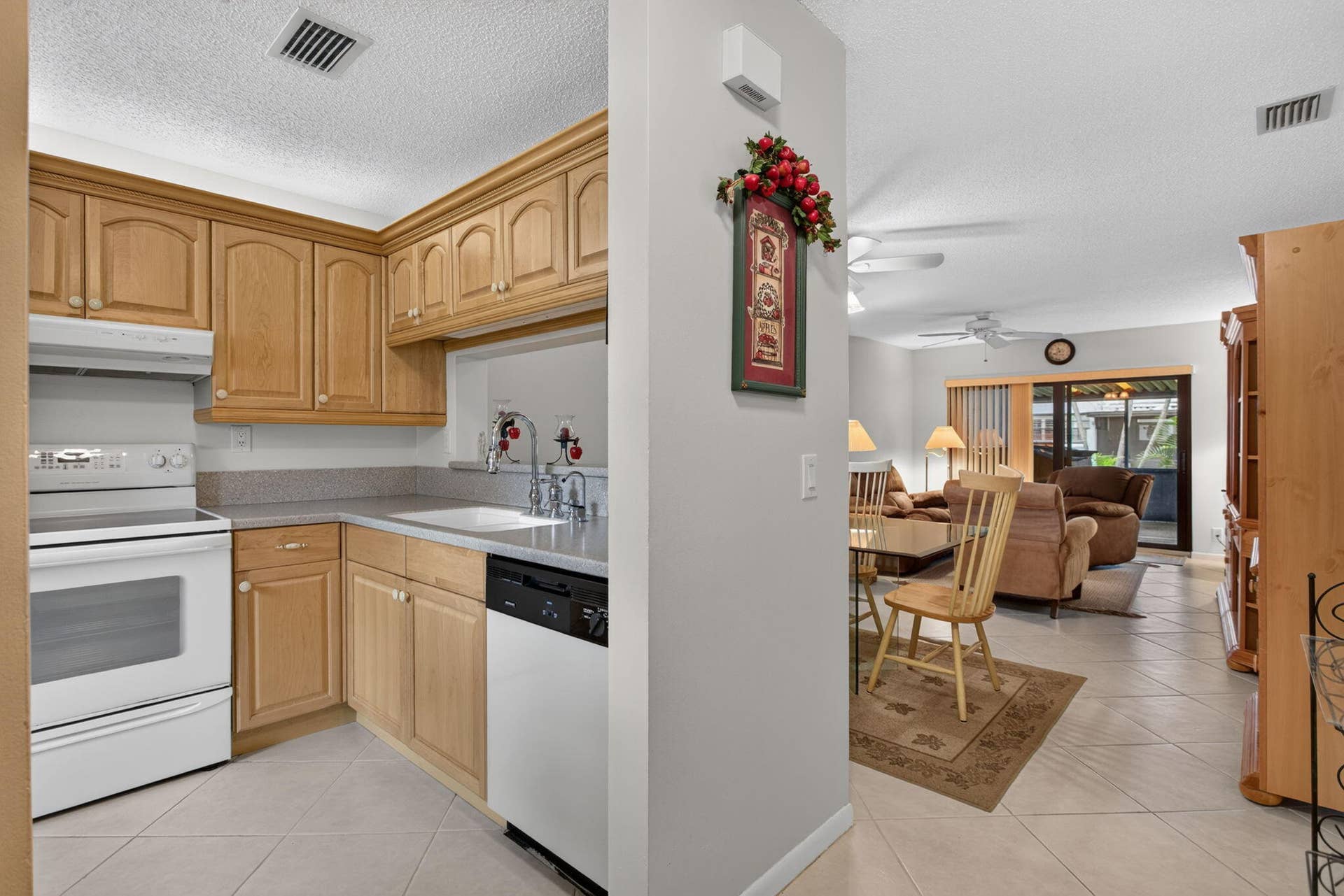 509 NW 36th Avenue, Deerfield Beach, FL 33442 11-web-or-mls-509-14