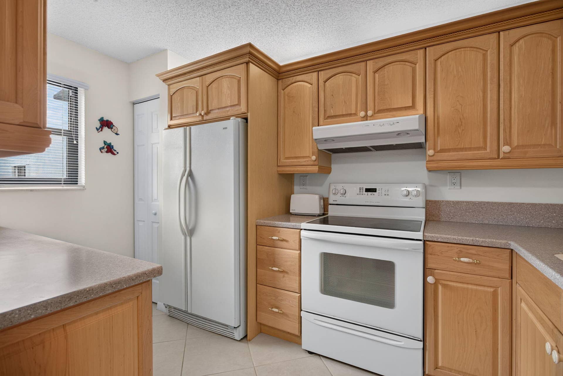 509 NW 36th Avenue, Deerfield Beach, FL 33442 13-web-or-mls-509-16