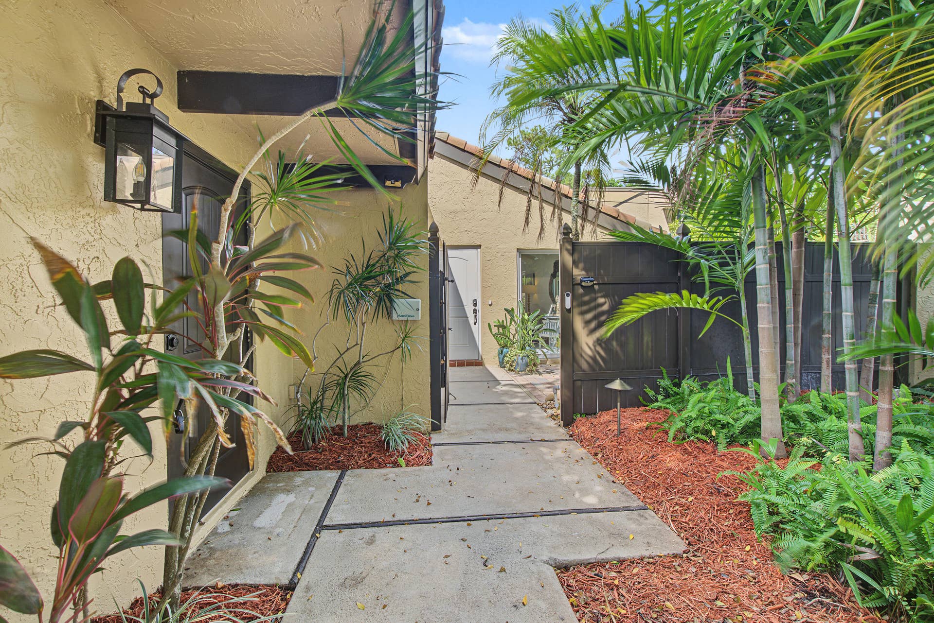 5987 PATIO Drive, Boca Raton, FL 33433 DSC05945