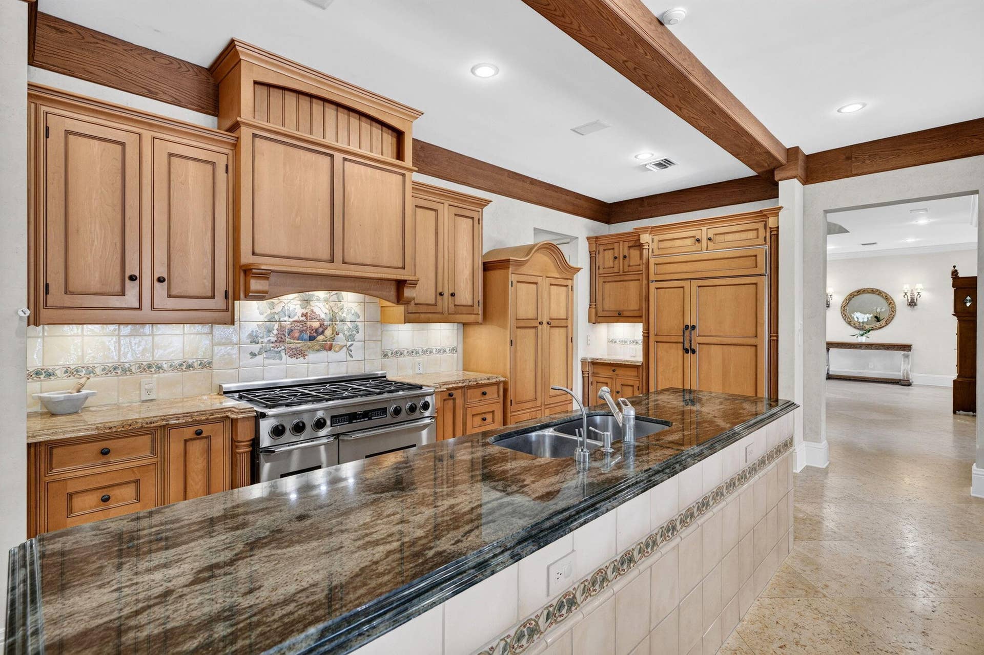 67 ROYAL PALM Drive, Fort Lauderdale, FL 33301 048_Kitchen