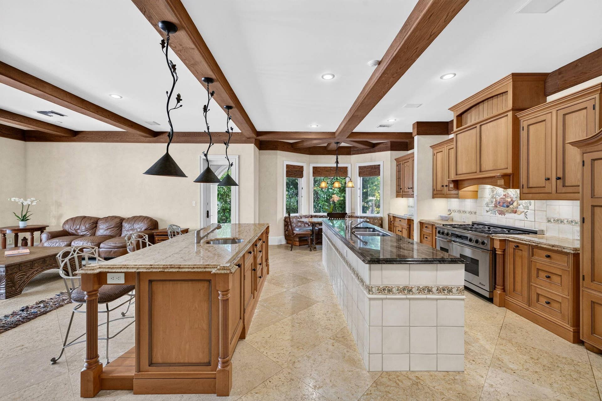 67 ROYAL PALM Drive, Fort Lauderdale, FL 33301 033_Kitchen_and_Family_Room