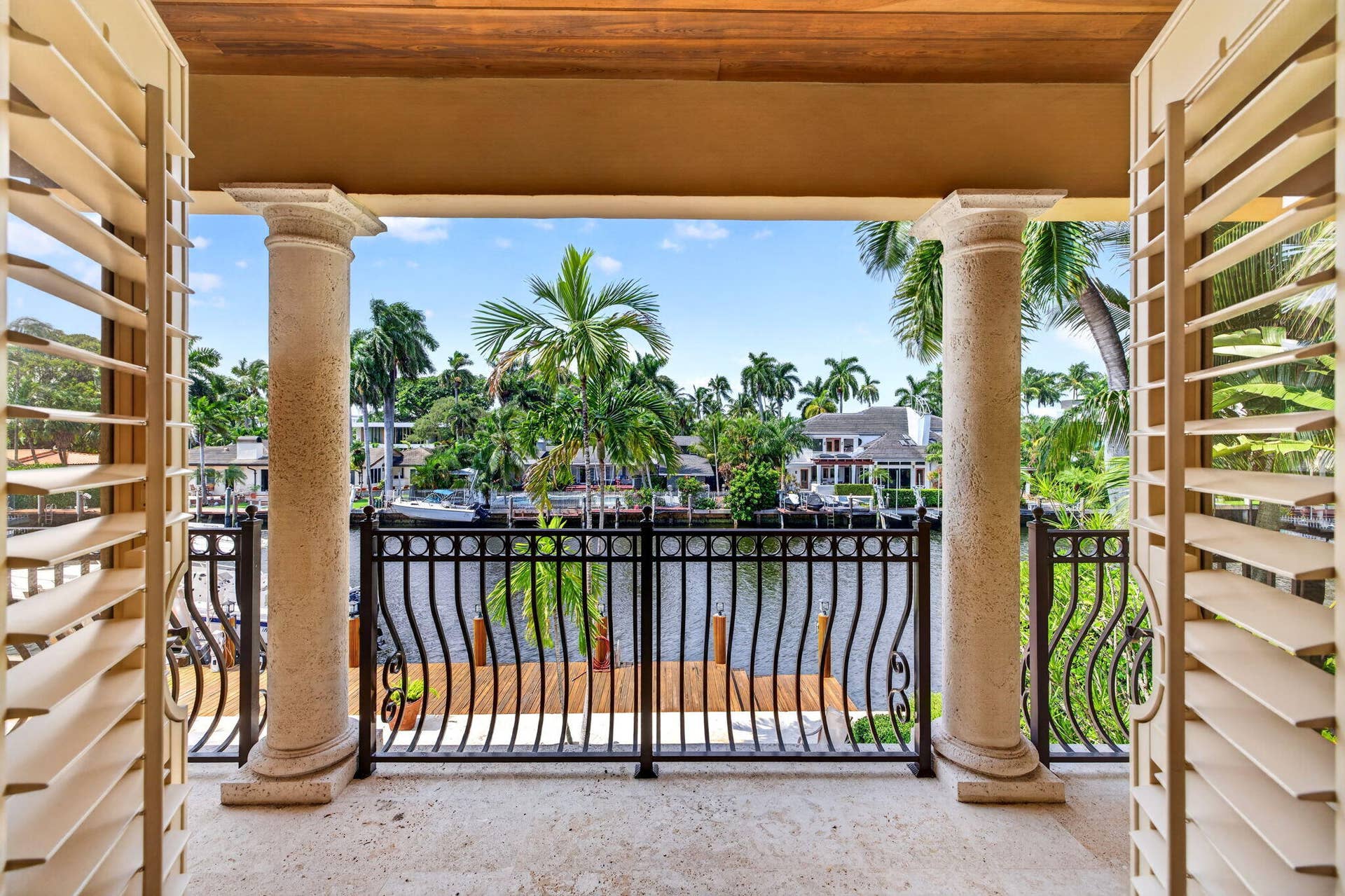 67 ROYAL PALM Drive, Fort Lauderdale, FL 33301 075_Primary_Suite_Balcony_Access