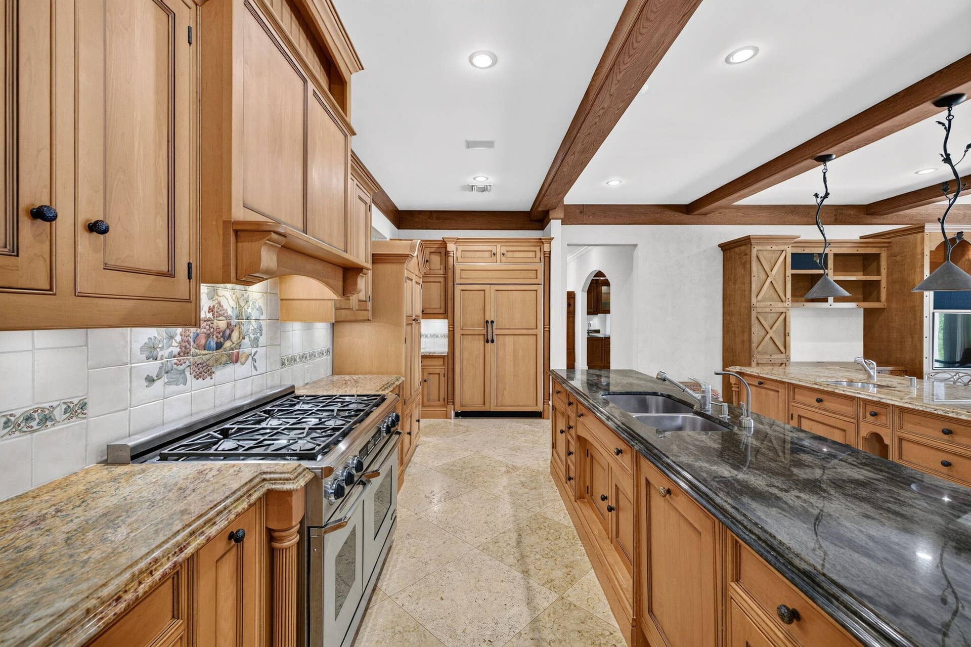 67 ROYAL PALM Drive, Fort Lauderdale, FL 33301 047_Kitchen