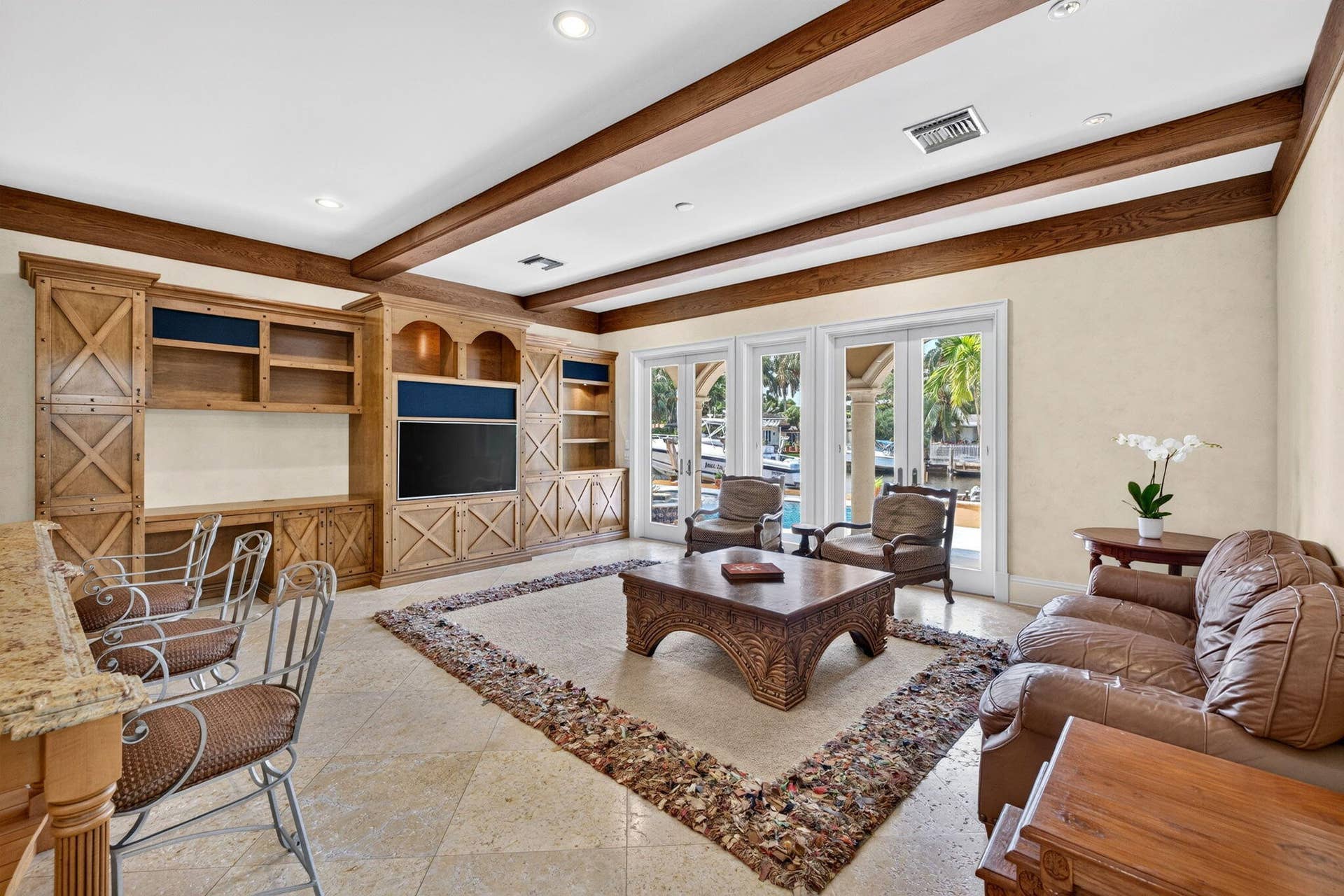 67 ROYAL PALM Drive, Fort Lauderdale, FL 33301 037_Family_Room