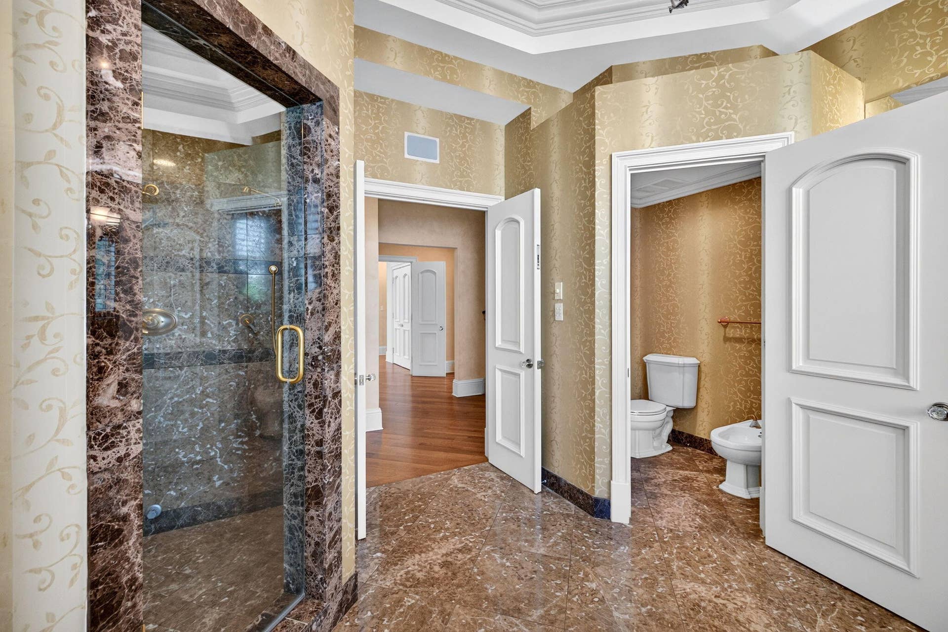 67 ROYAL PALM Drive, Fort Lauderdale, FL 33301 084_Primary_Bathroom