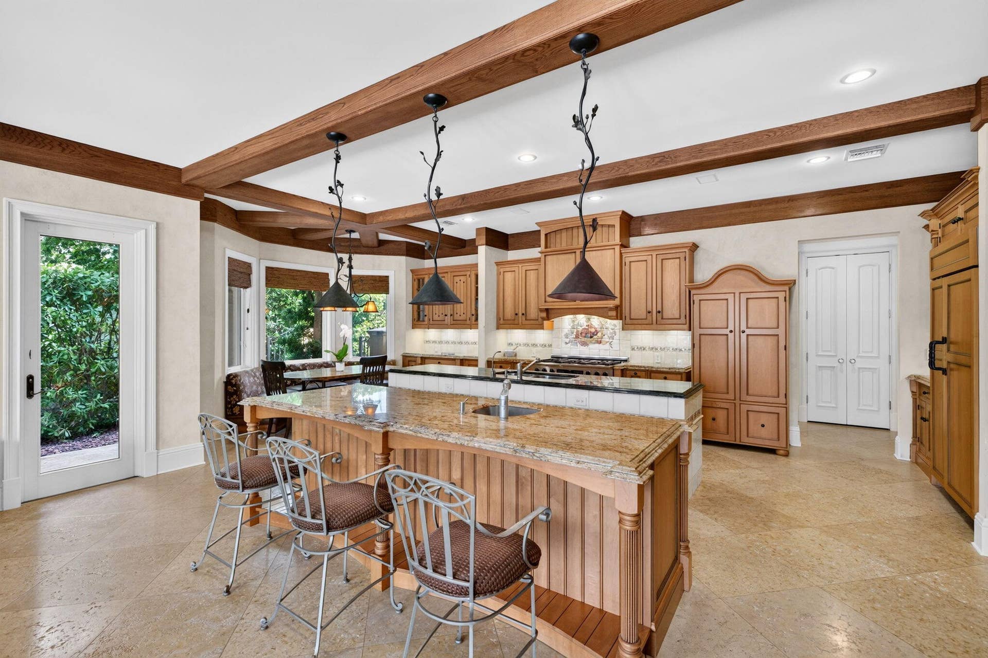67 ROYAL PALM Drive, Fort Lauderdale, FL 33301 041_Kitchen