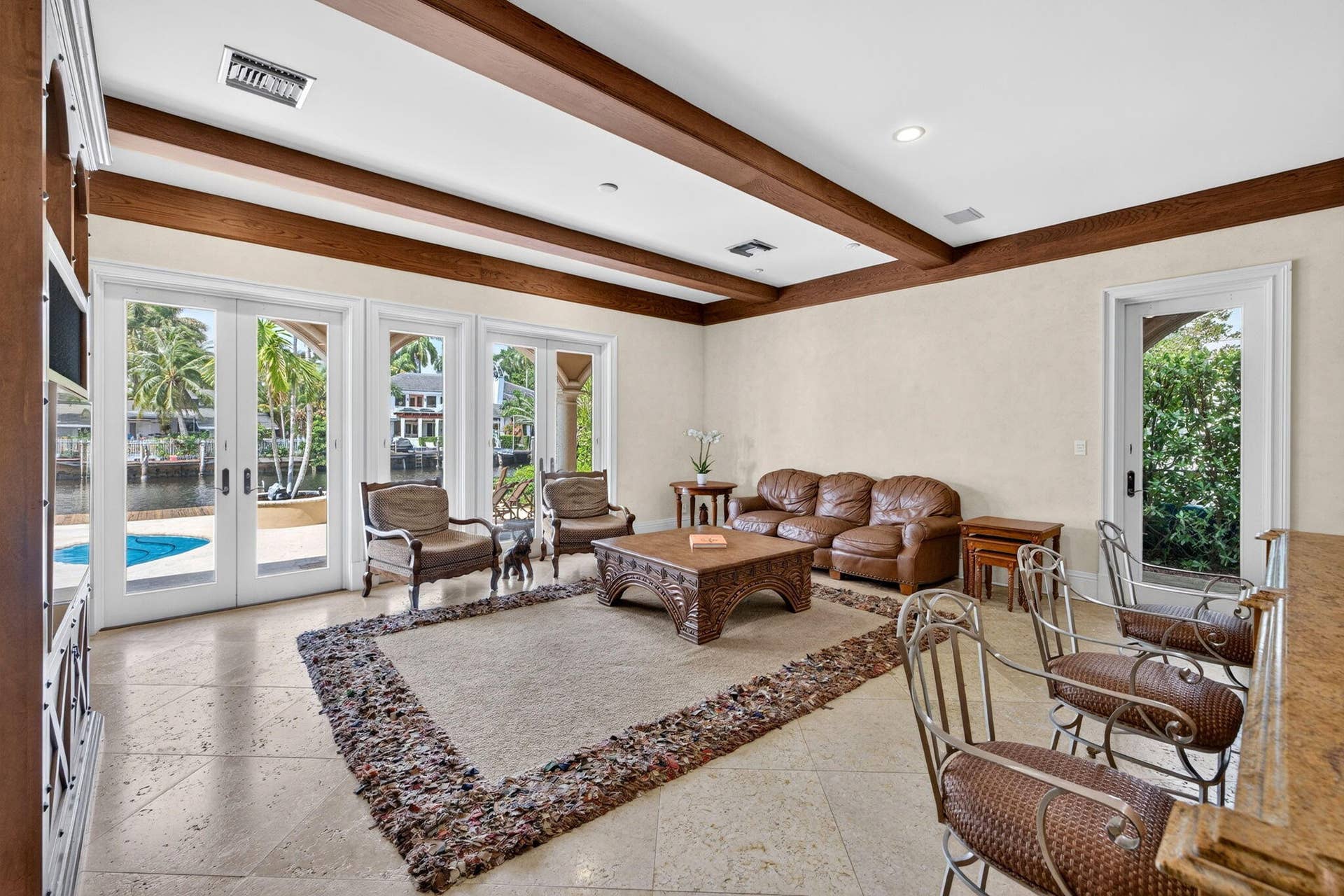 67 ROYAL PALM Drive, Fort Lauderdale, FL 33301 035_Family_Room