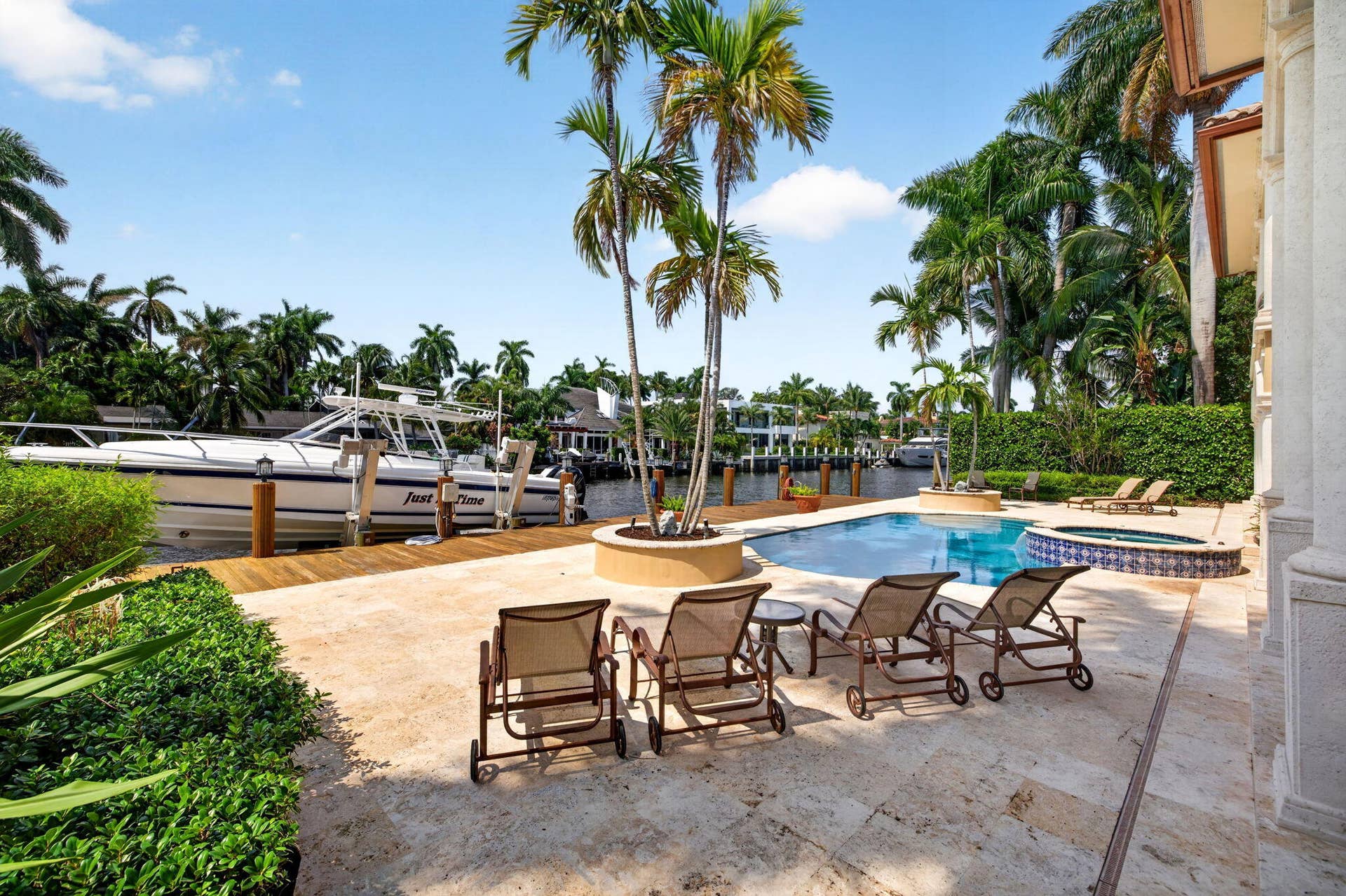 67 ROYAL PALM Drive, Fort Lauderdale, FL 33301 129_Outdoor_Dining_and_Pool_Terrace
