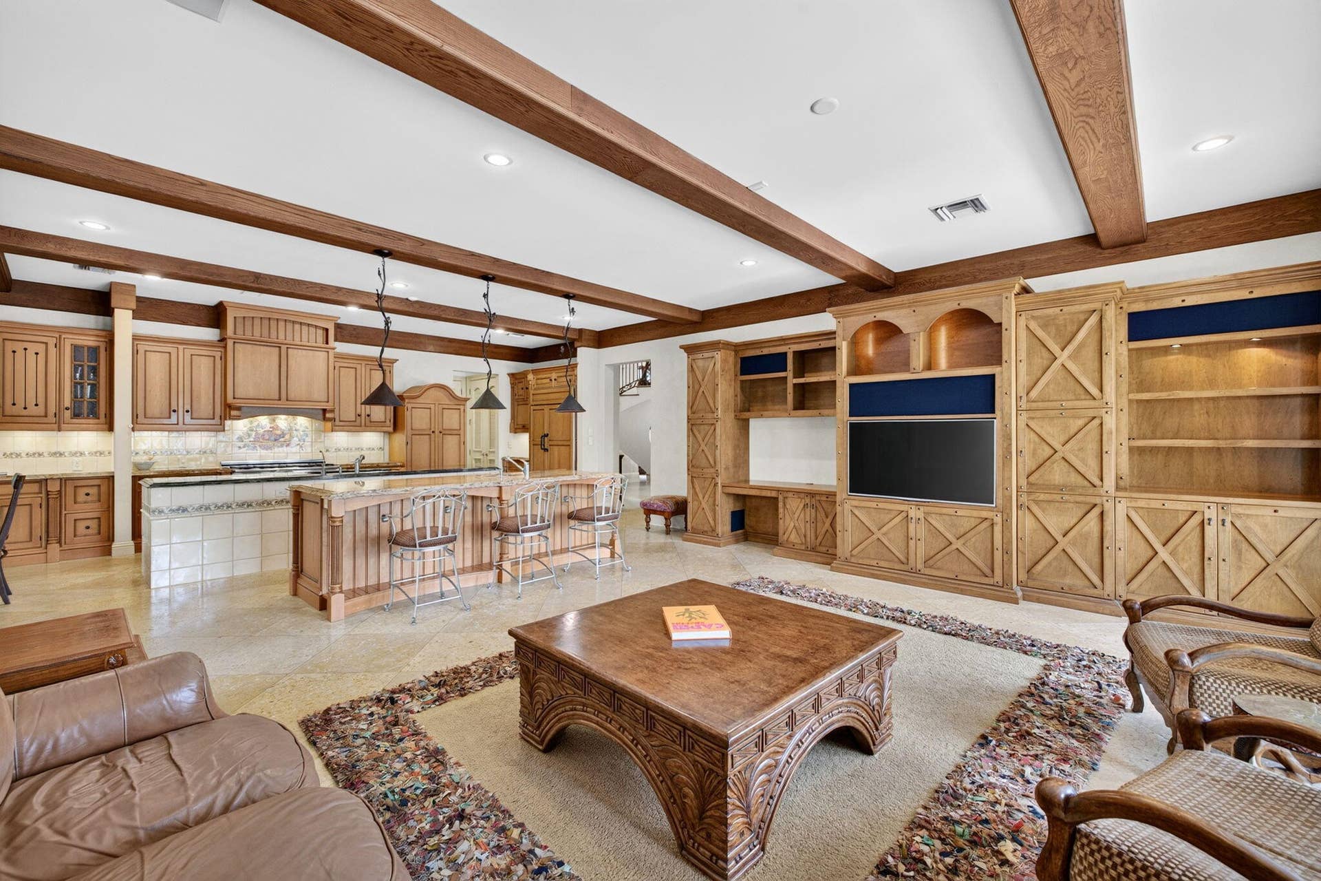67 ROYAL PALM Drive, Fort Lauderdale, FL 33301 039_Family_Room