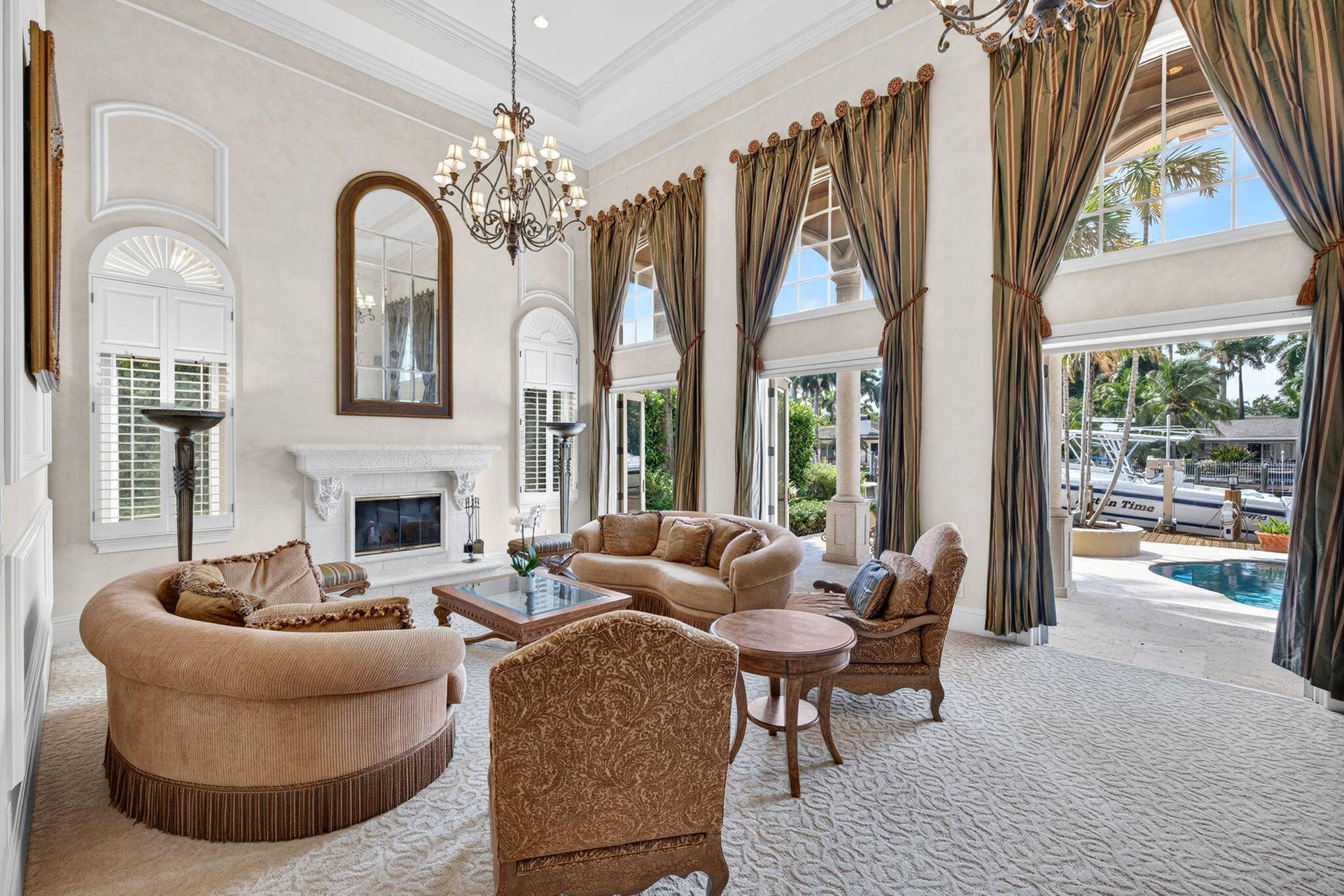67 ROYAL PALM Drive, Fort Lauderdale, FL 33301 018_Formal_Living_Room