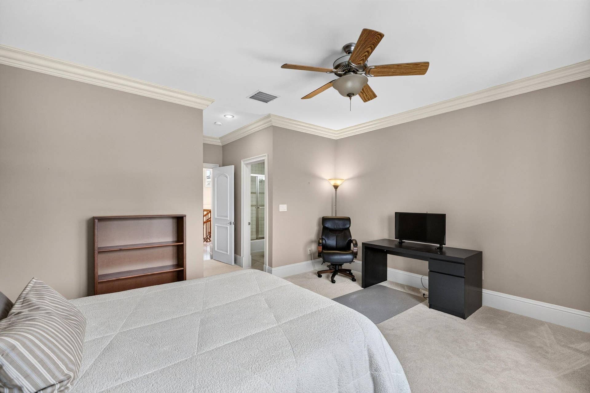 67 ROYAL PALM Drive, Fort Lauderdale, FL 33301 087_Guest_Bedroom_1
