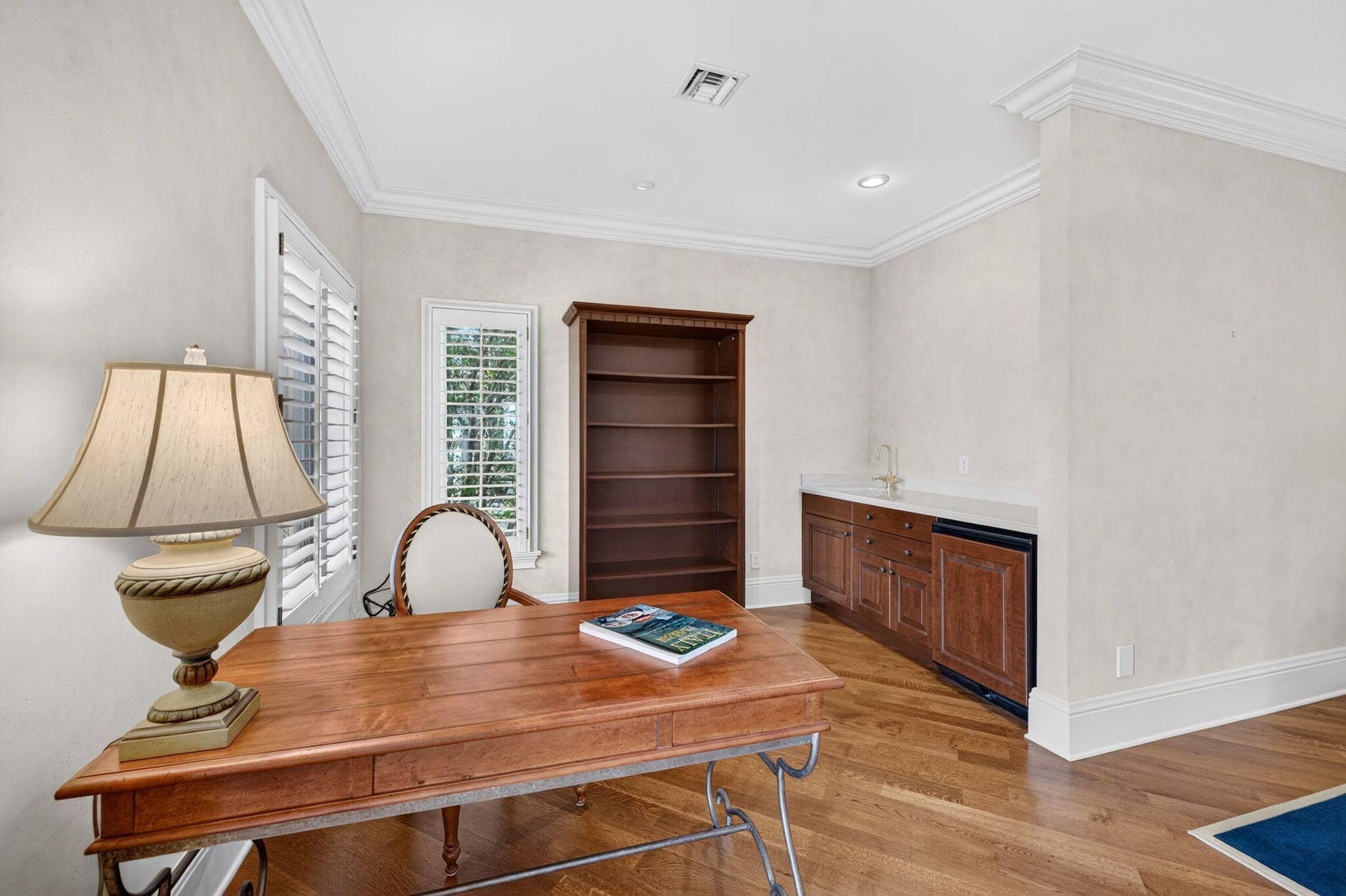 67 ROYAL PALM Drive, Fort Lauderdale, FL 33301 067_Primary_Bedroom_Sitting_Area