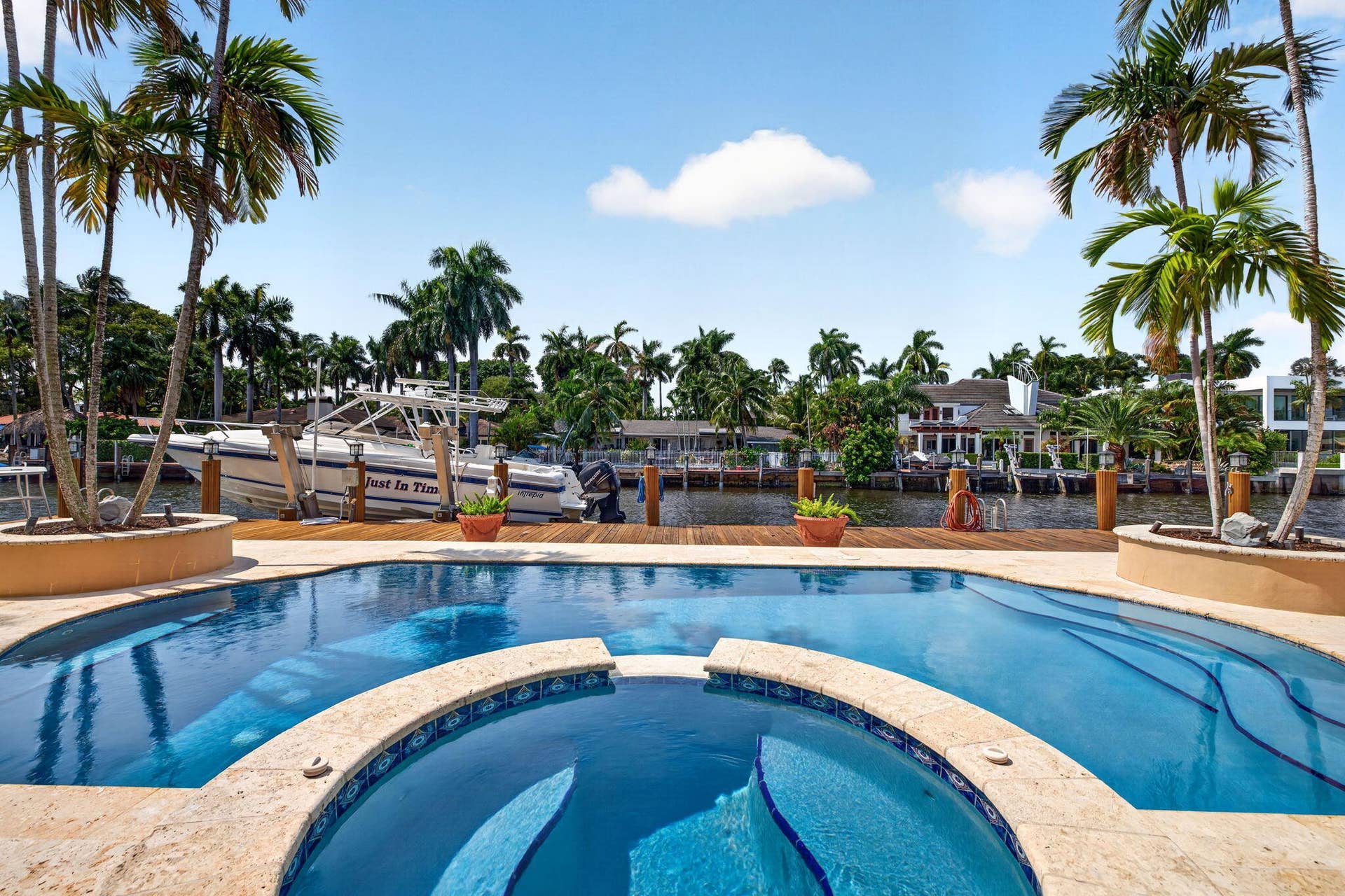 67 ROYAL PALM Drive, Fort Lauderdale, FL 33301 125_Pool_and_Spa
