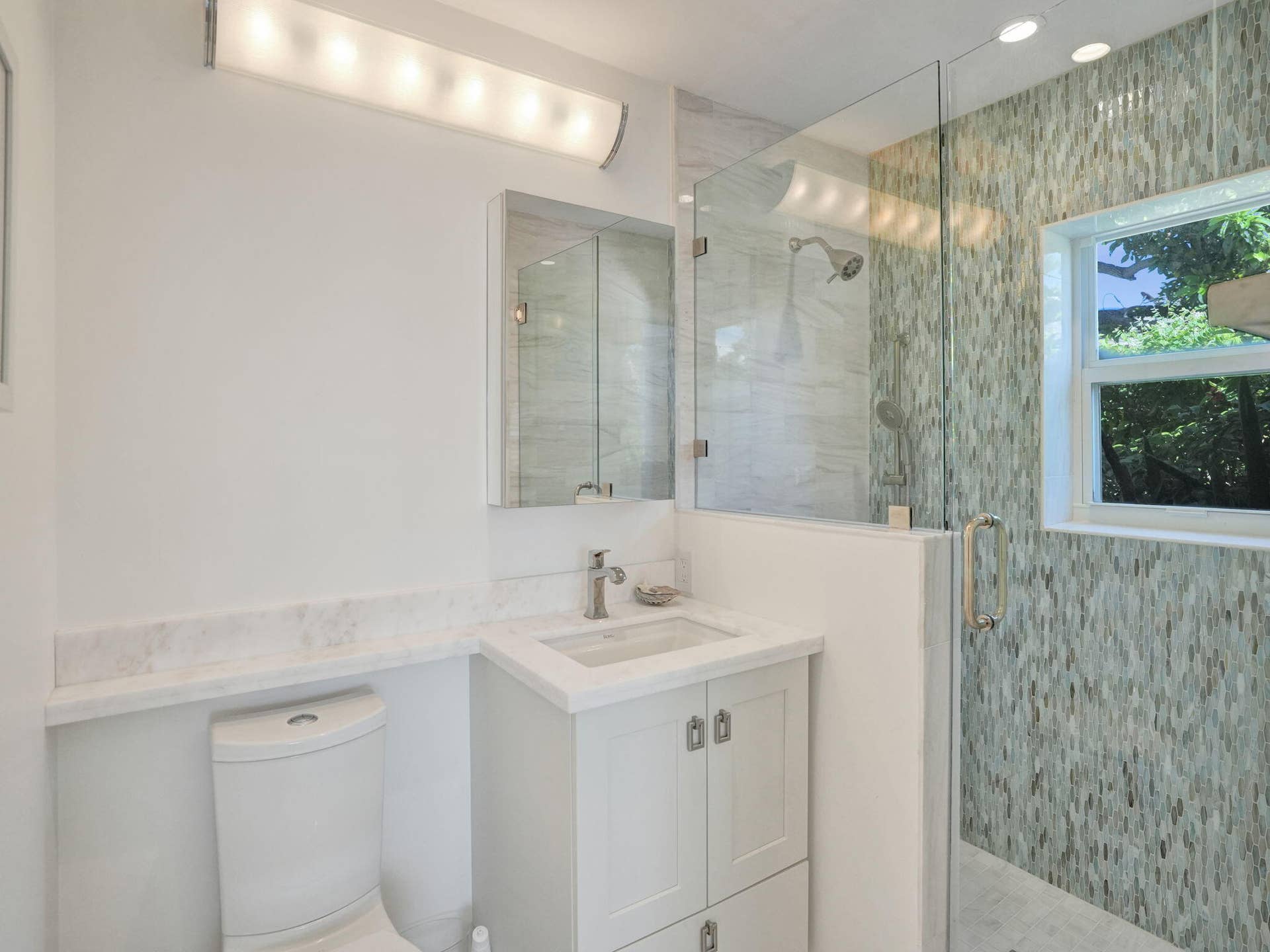 Spa-like shower.