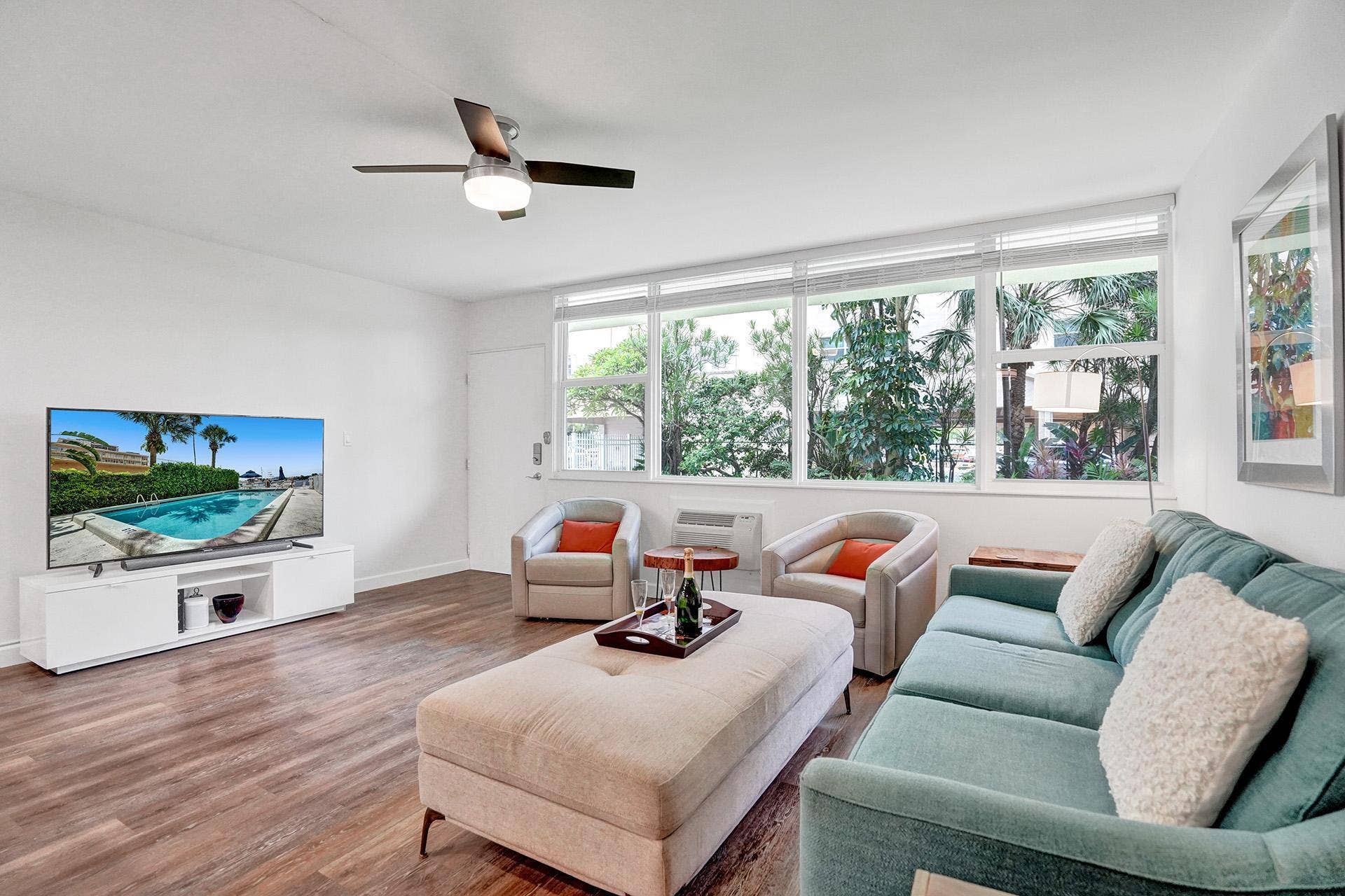 101 N Birch Road, #102, Fort Lauderdale, FL 33304 DSC01990