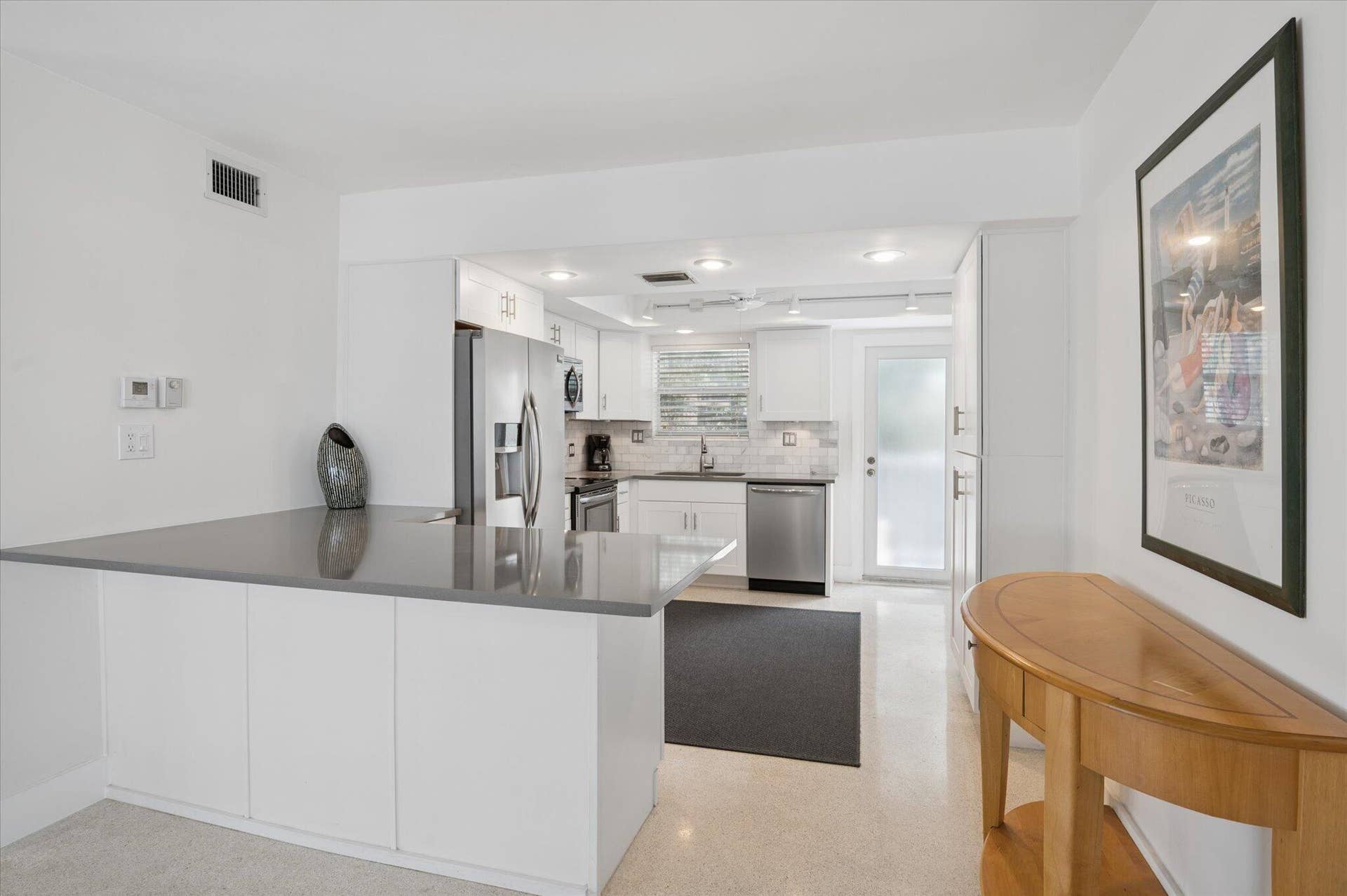 609 BAYSHORE Drive, #6, Fort Lauderdale, FL 33304 06-Carbonara-609 Bayshore Dr #6-6