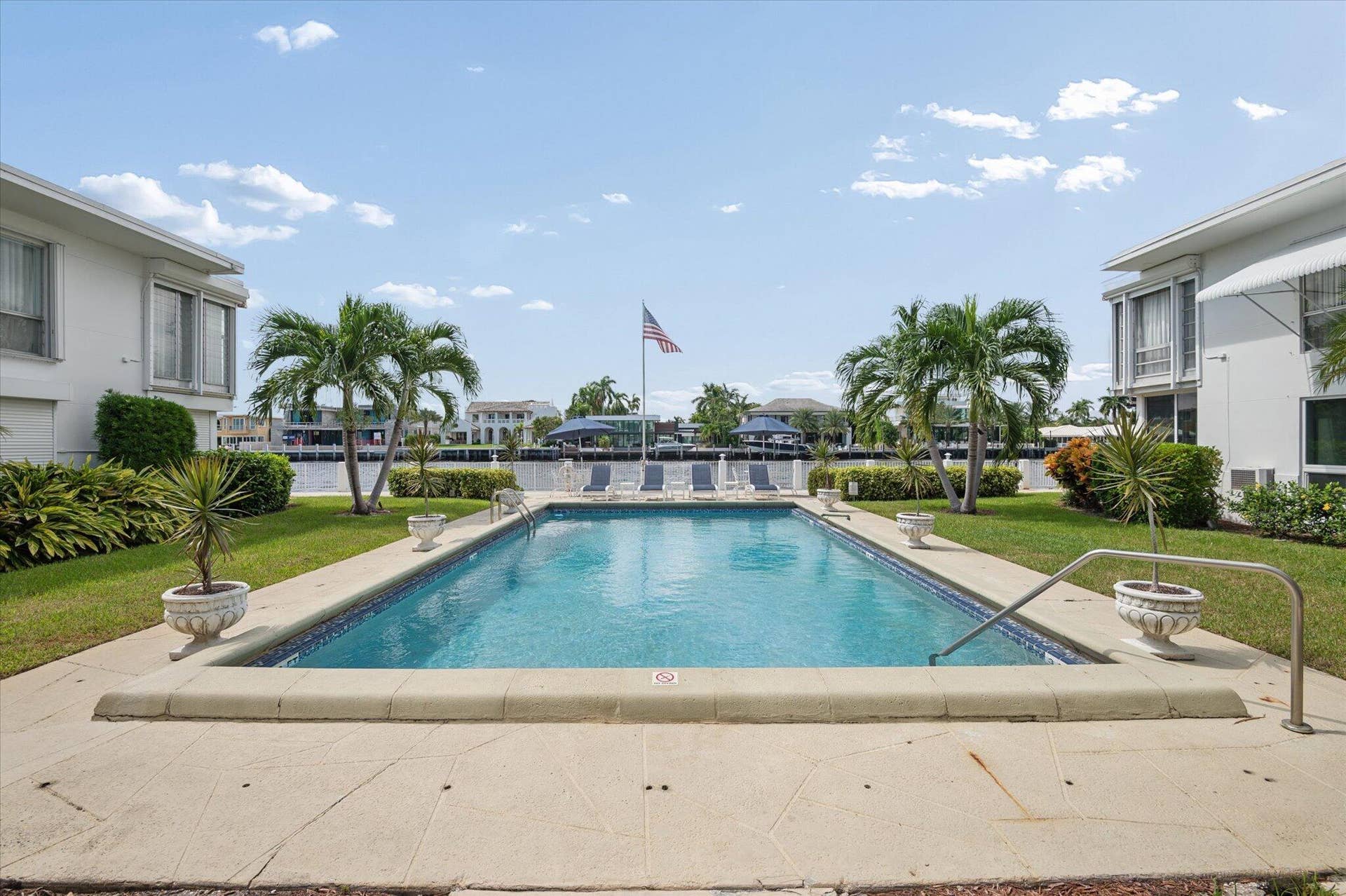 609 BAYSHORE Drive, #6, Fort Lauderdale, FL 33304 19-Carbonara-609 Bayshore Dr #6-19