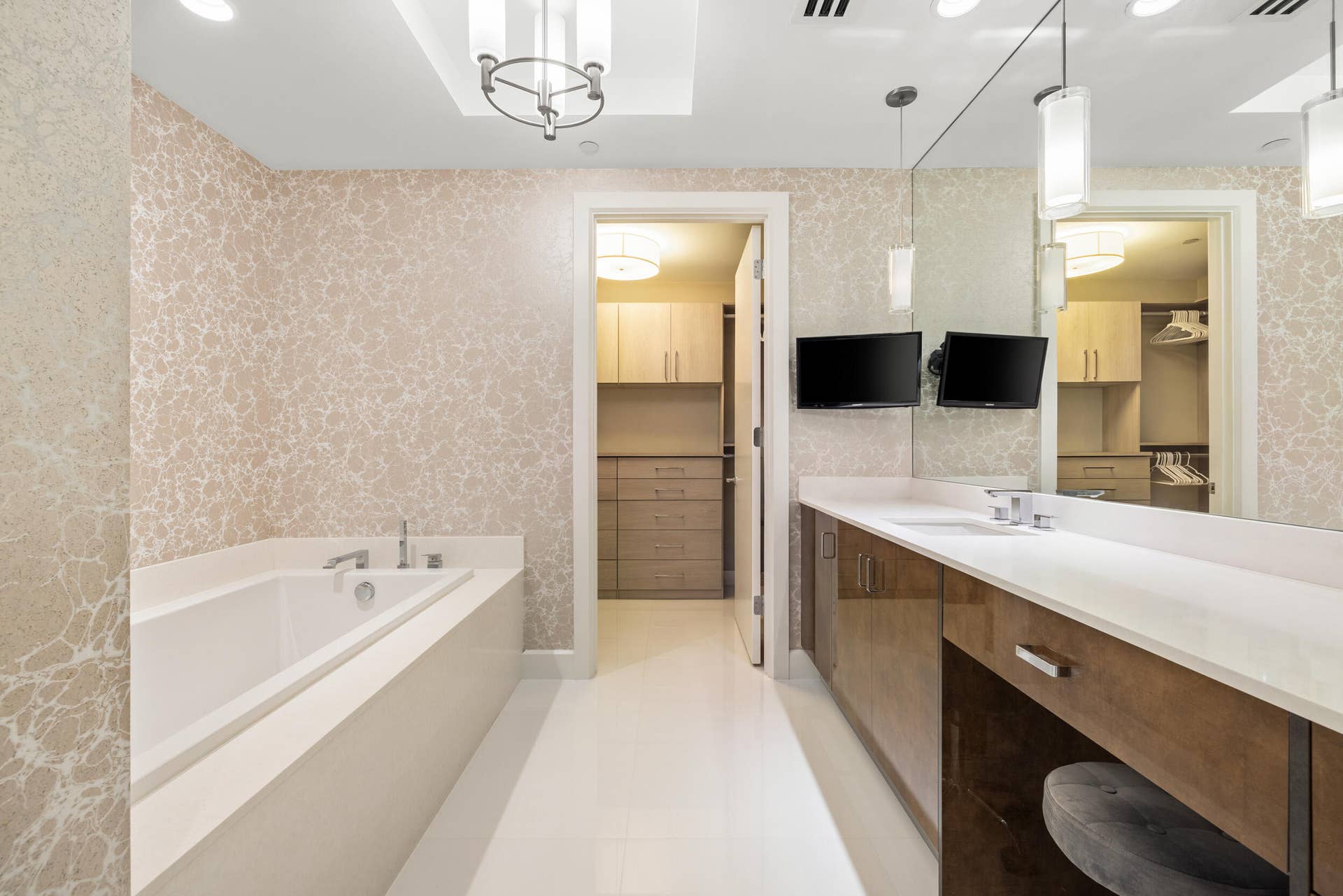 2700 Donald Ross Road, #303, Palm Beach Gardens, FL 33410 Primary Bathroom