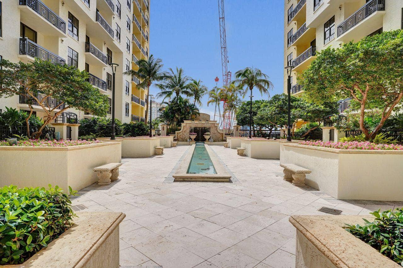 801 S Olive Avenue, #225, West Palm Beach, FL 33401 DSC06485