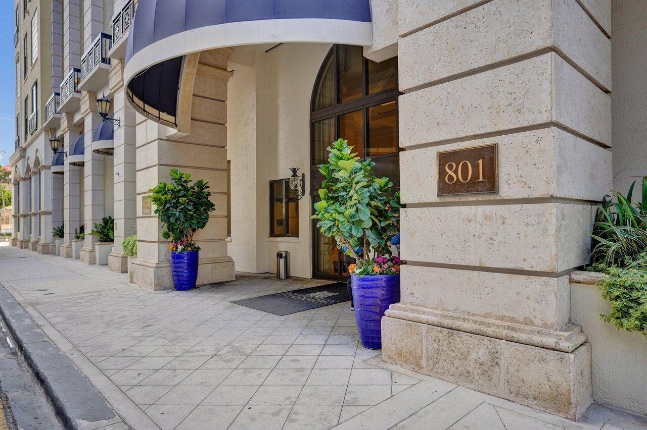 801 S Olive Avenue, #225, West Palm Beach, FL 33401 DSC06548