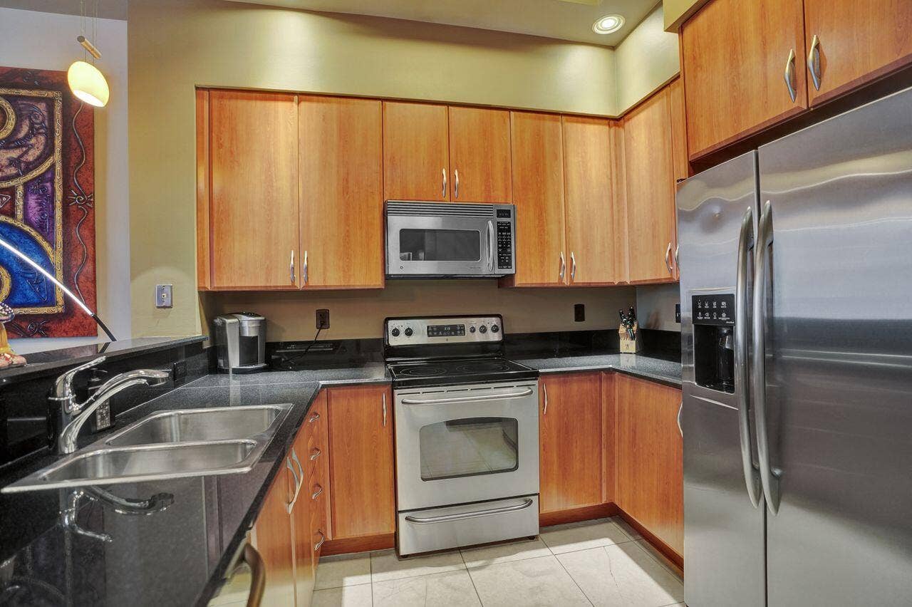 801 S Olive Avenue, #225, West Palm Beach, FL 33401 DSC06281