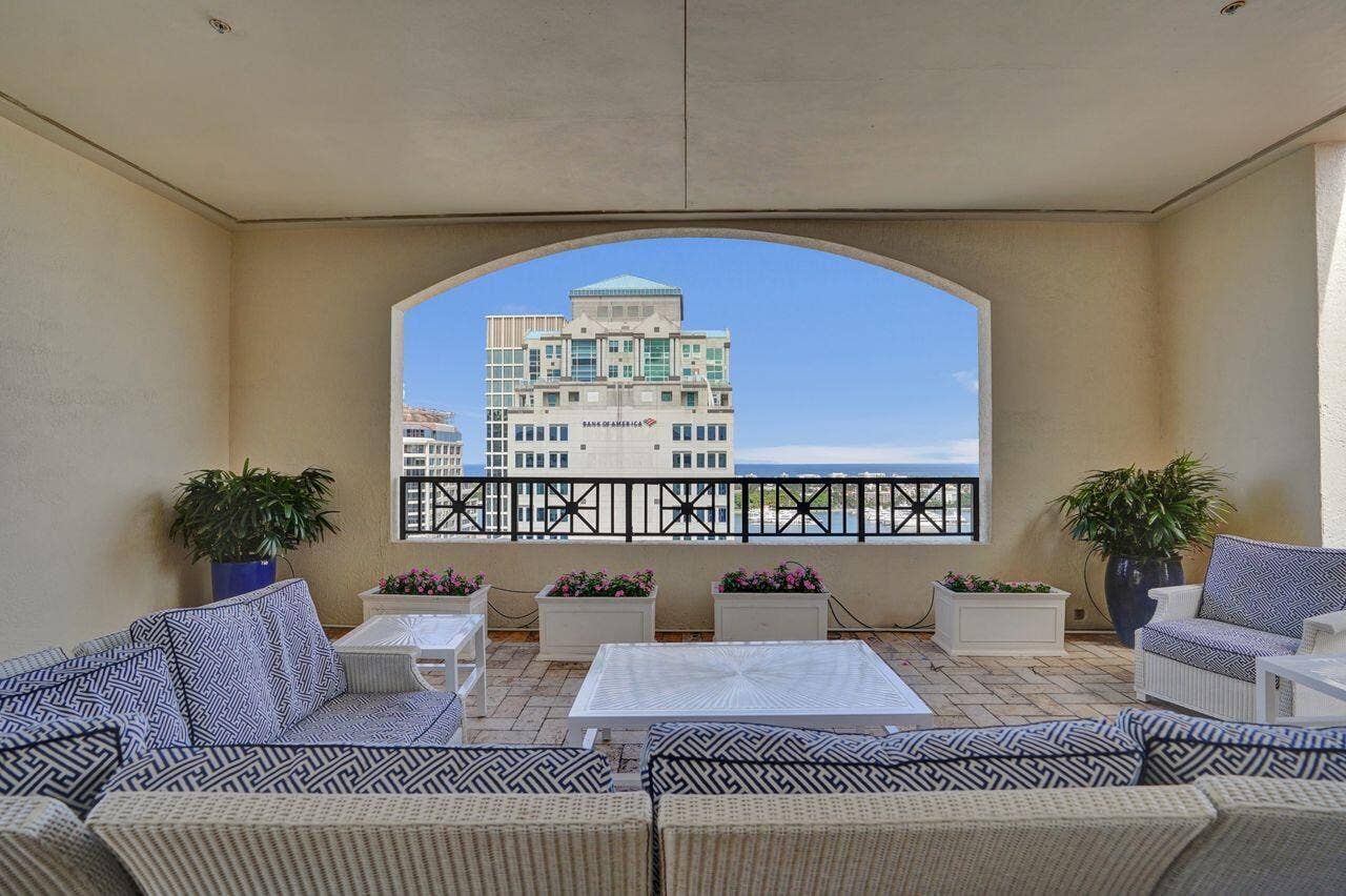 801 S Olive Avenue, #225, West Palm Beach, FL 33401 DSC06530