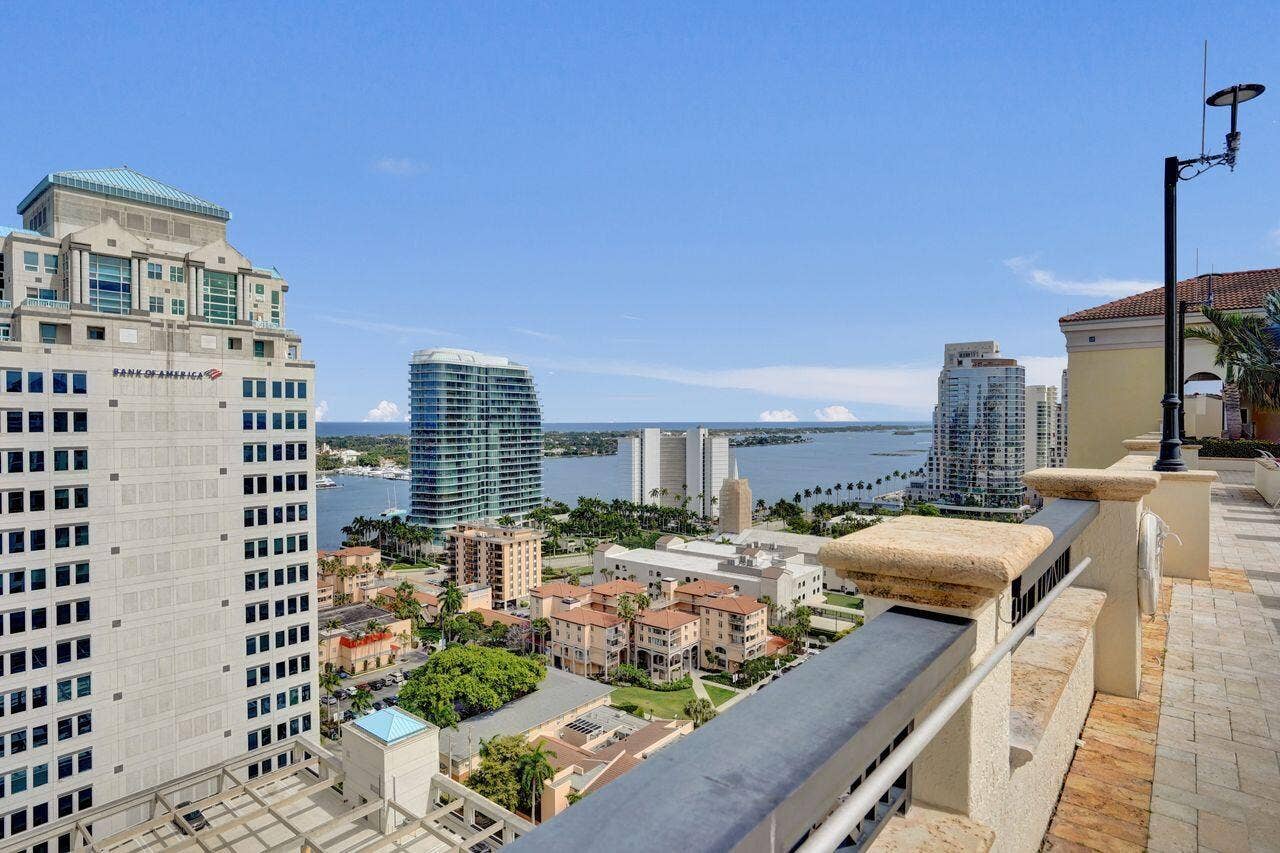 801 S Olive Avenue, #225, West Palm Beach, FL 33401 DSC06509