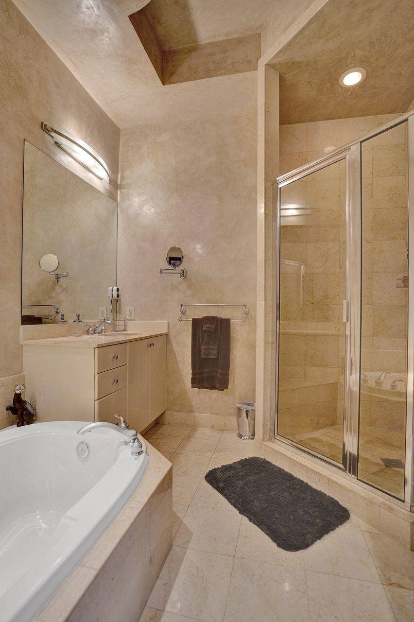 801 S Olive Avenue, #225, West Palm Beach, FL 33401 DSC06404