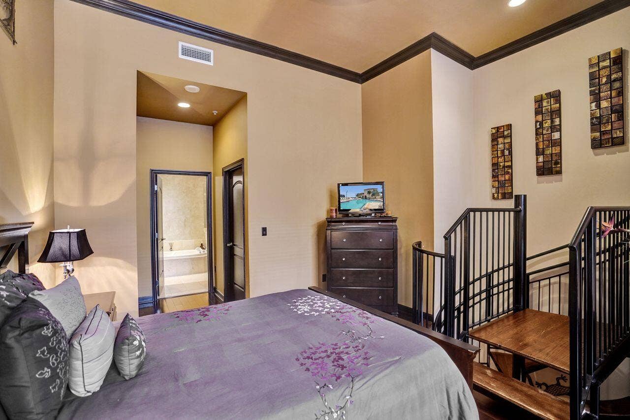 801 S Olive Avenue, #225, West Palm Beach, FL 33401 DSC06377