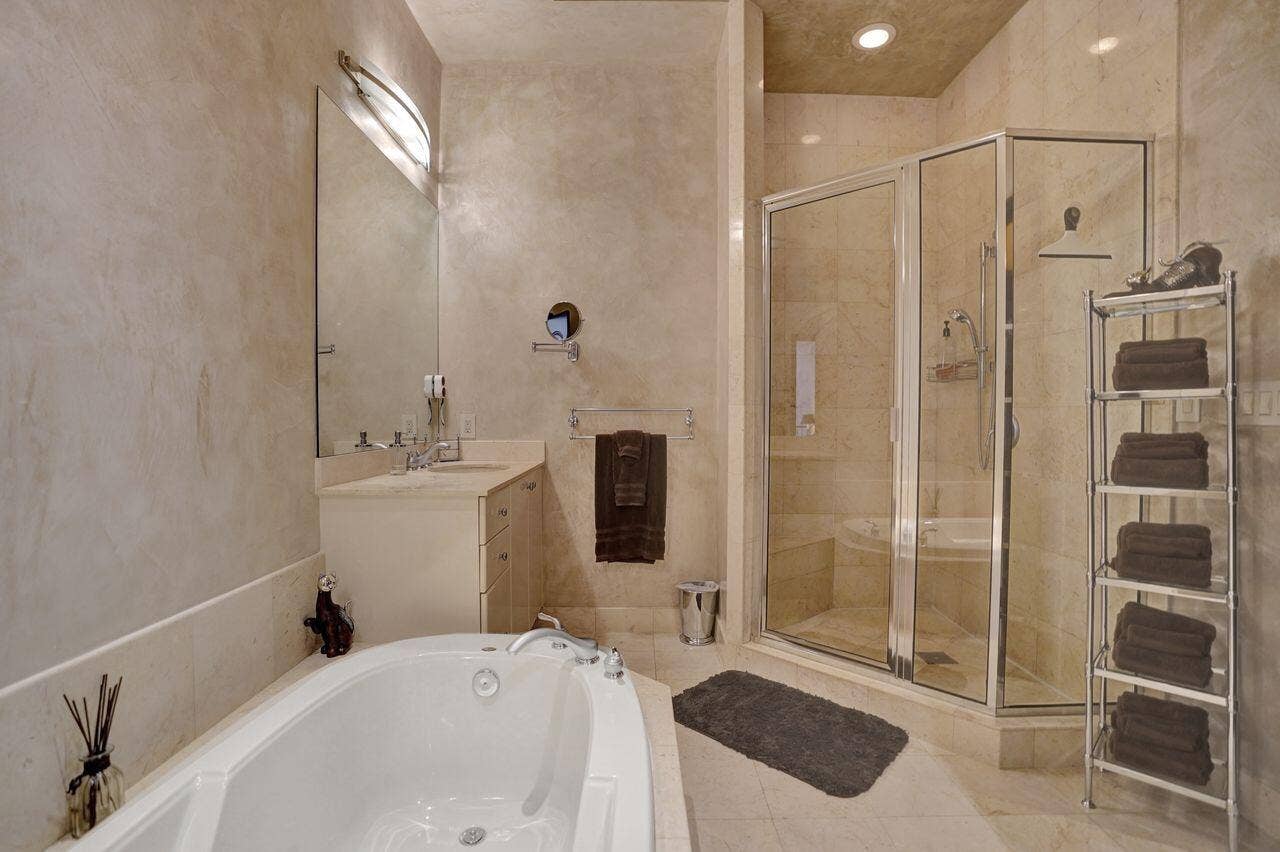 801 S Olive Avenue, #225, West Palm Beach, FL 33401 DSC06401