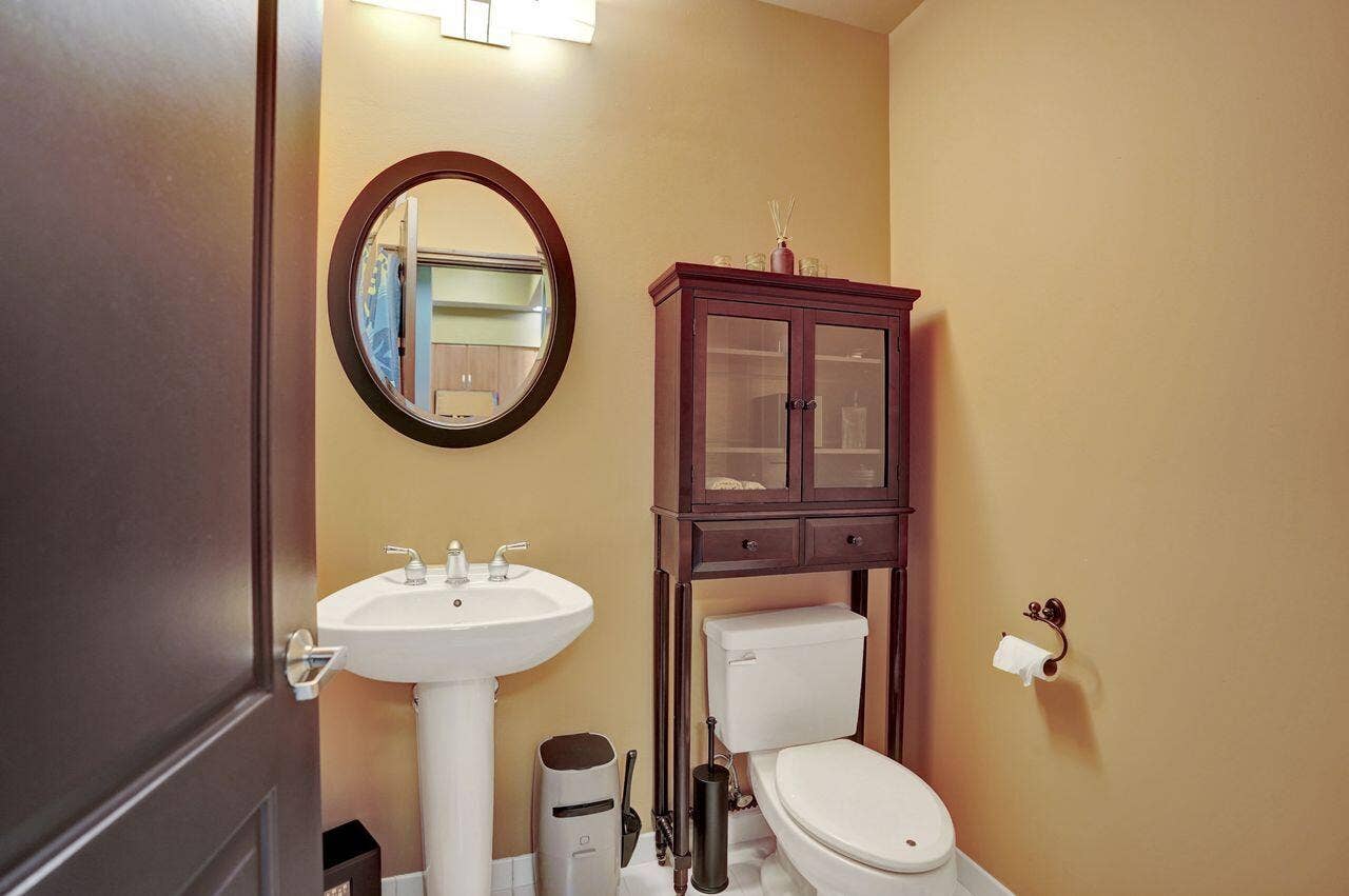 801 S Olive Avenue, #225, West Palm Beach, FL 33401 DSC06431