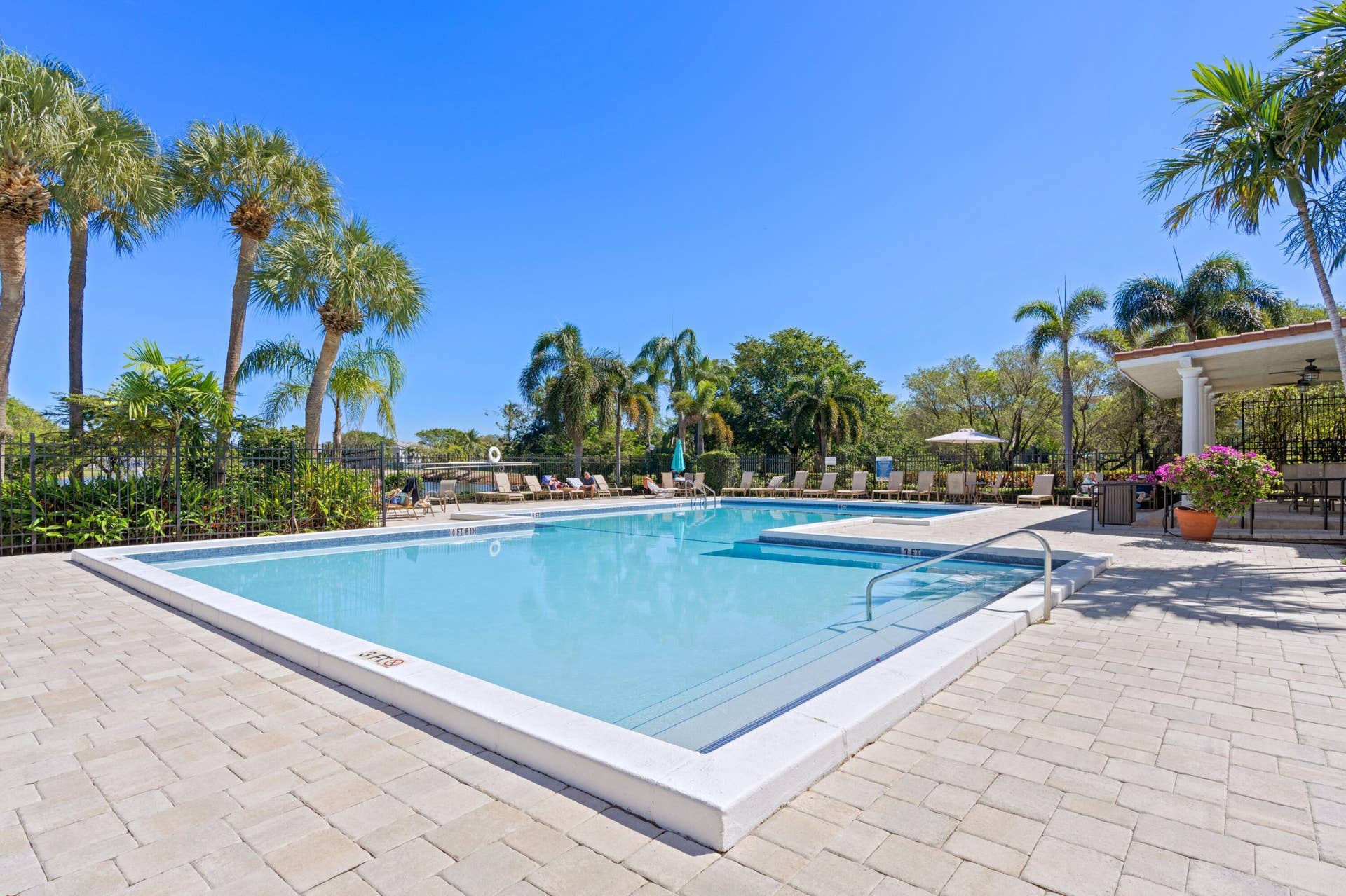 820 Lavers Circle, #G211, Delray Beach, FL 33444 Pool1