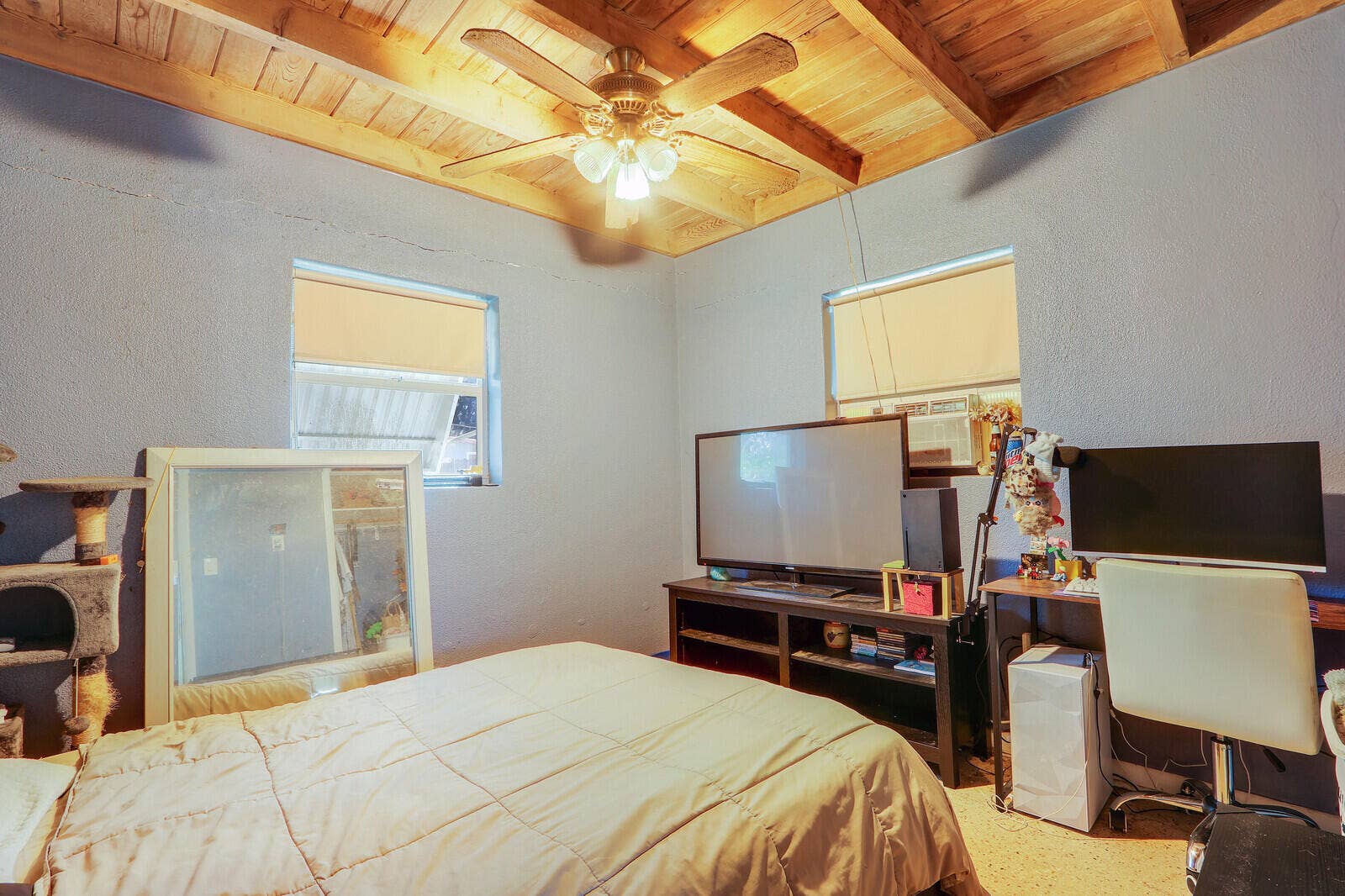 bedroom 02