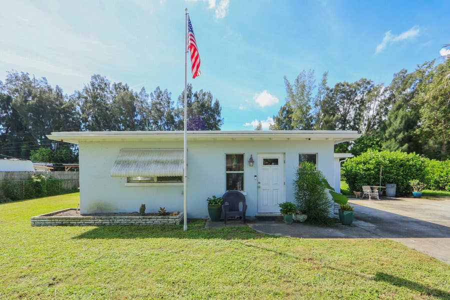 Property photo for 2708 CHEROKEE Court, West Palm Beach, FL